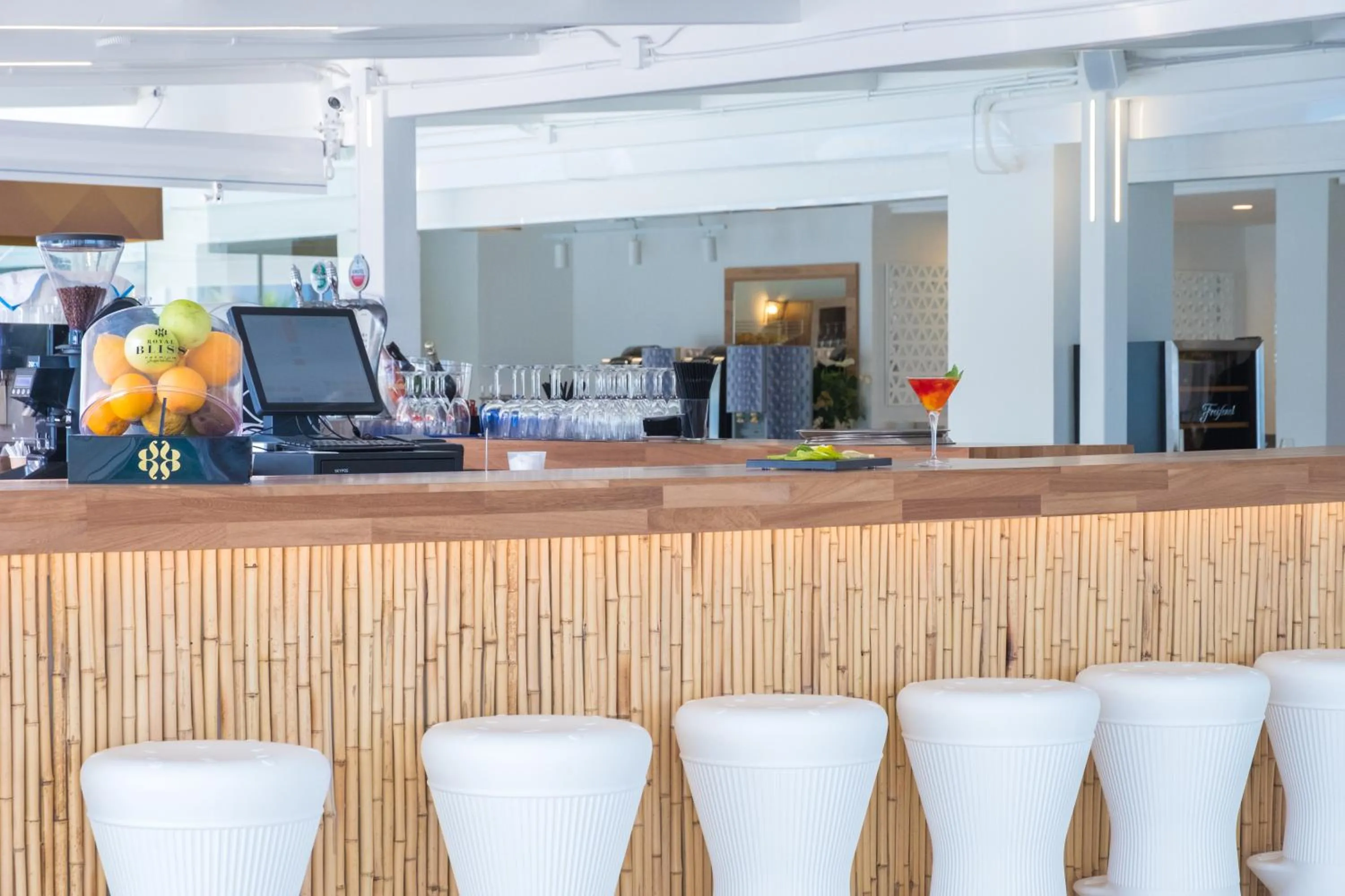 Lounge or bar in FERGUS Style Carema Beach