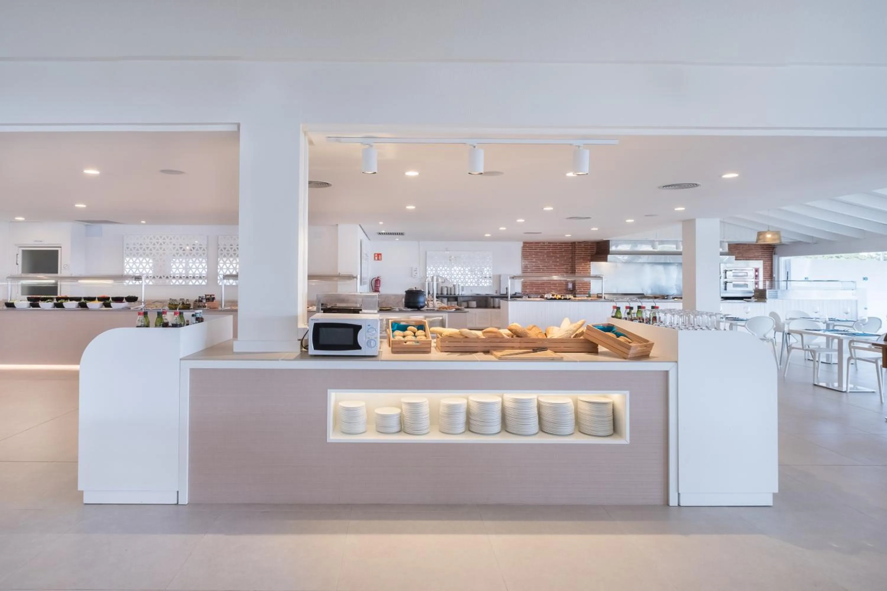 Restaurant/places to eat in FERGUS Style Carema Beach