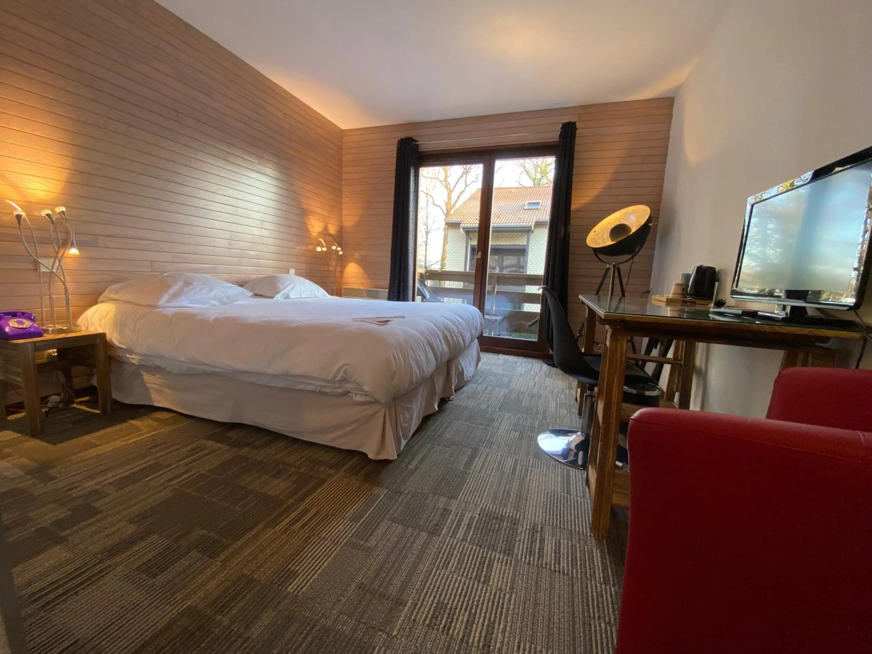Photo of the whole room, Bed in Enzo Hôtels - ST Eloy Metz Amneville By Kyriad Direct