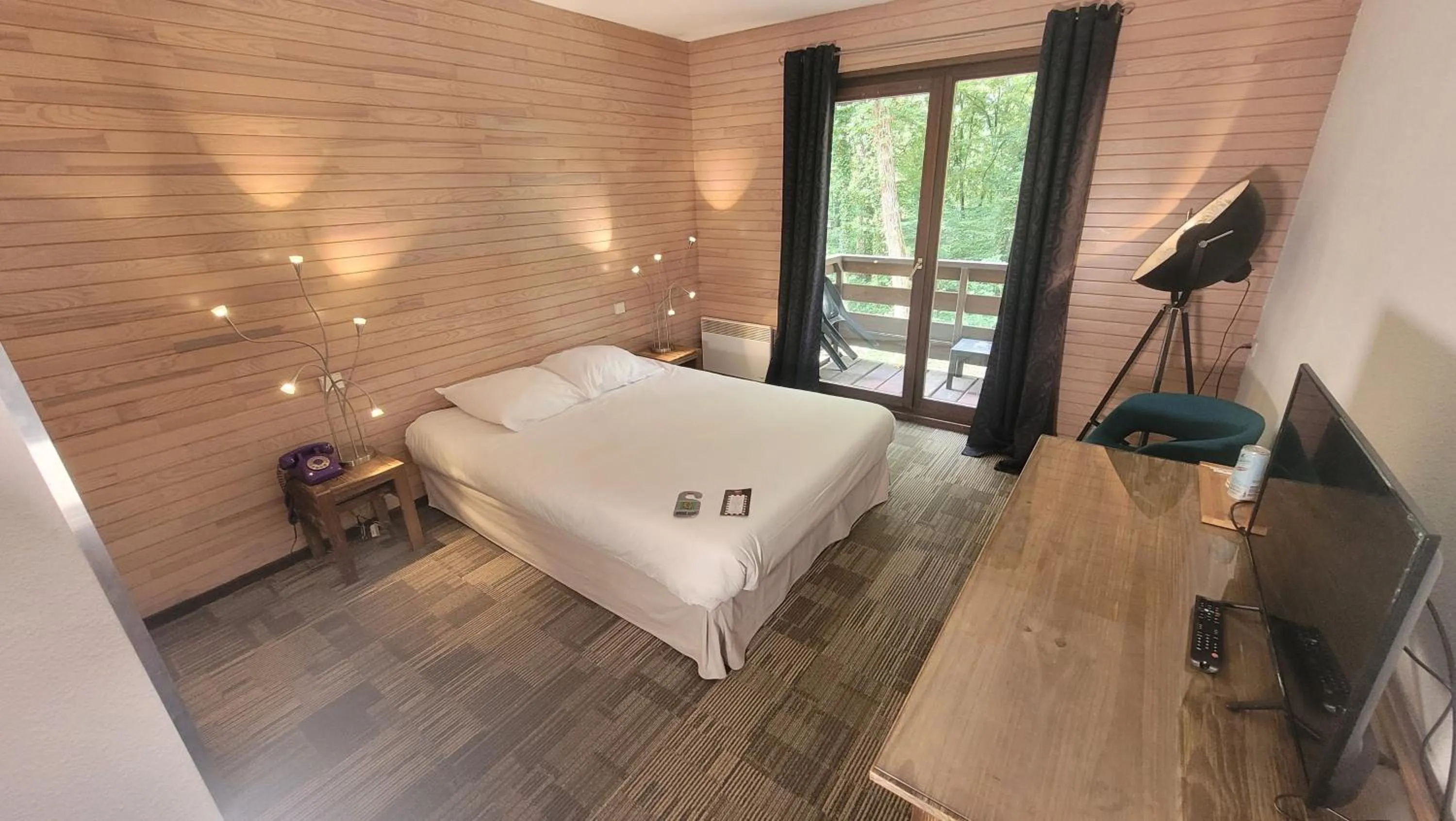 Bedroom, Bed in Enzo Hôtels - ST Eloy Metz Amneville By Kyriad Direct