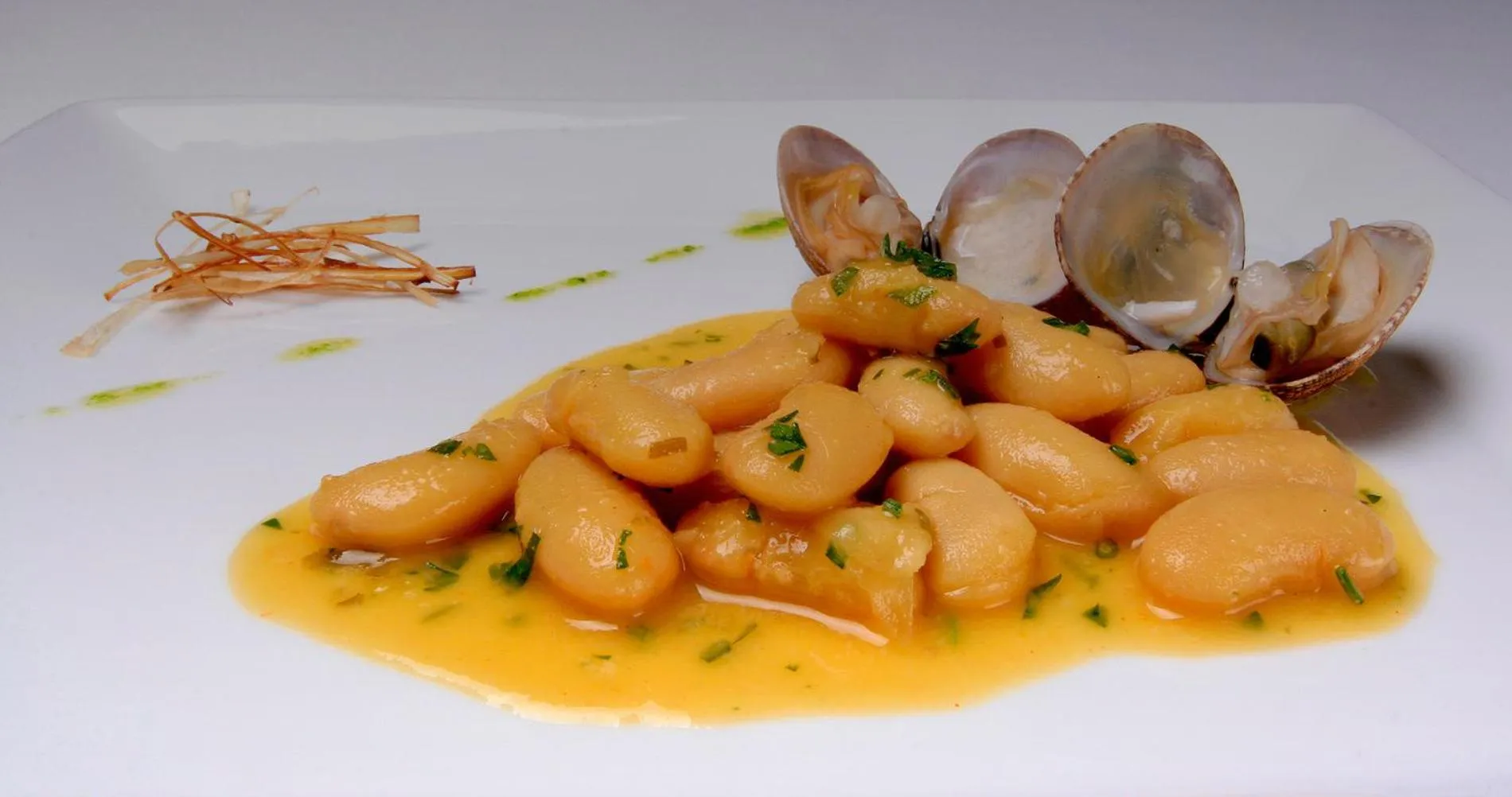 Restaurant/places to eat in Hotel Eutimio