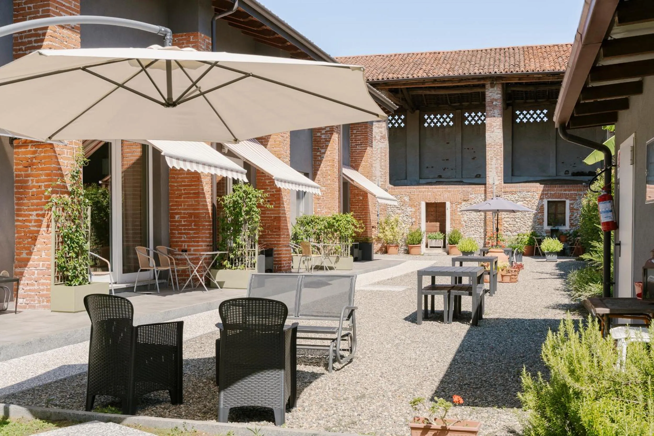 Inner courtyard view in Residence Campagnole