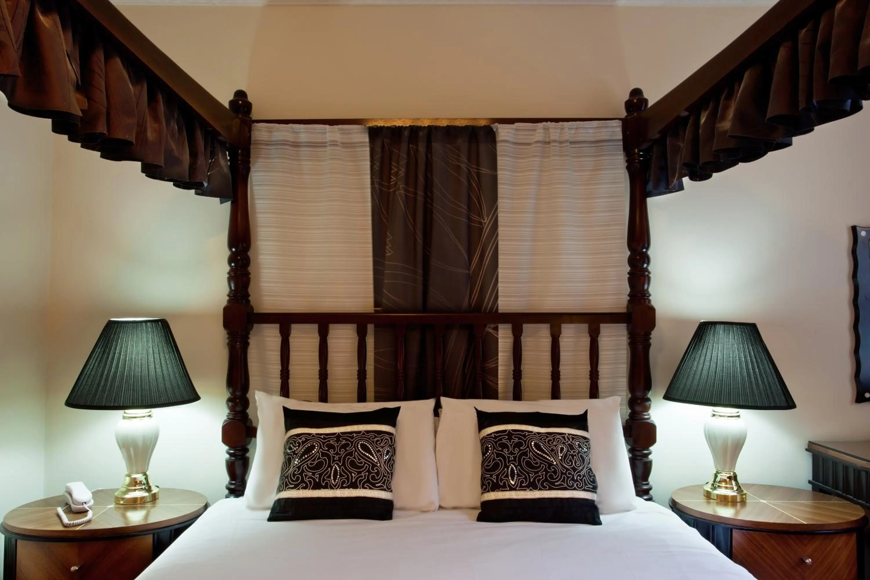 Bed in Britannia Hotel, Stockport