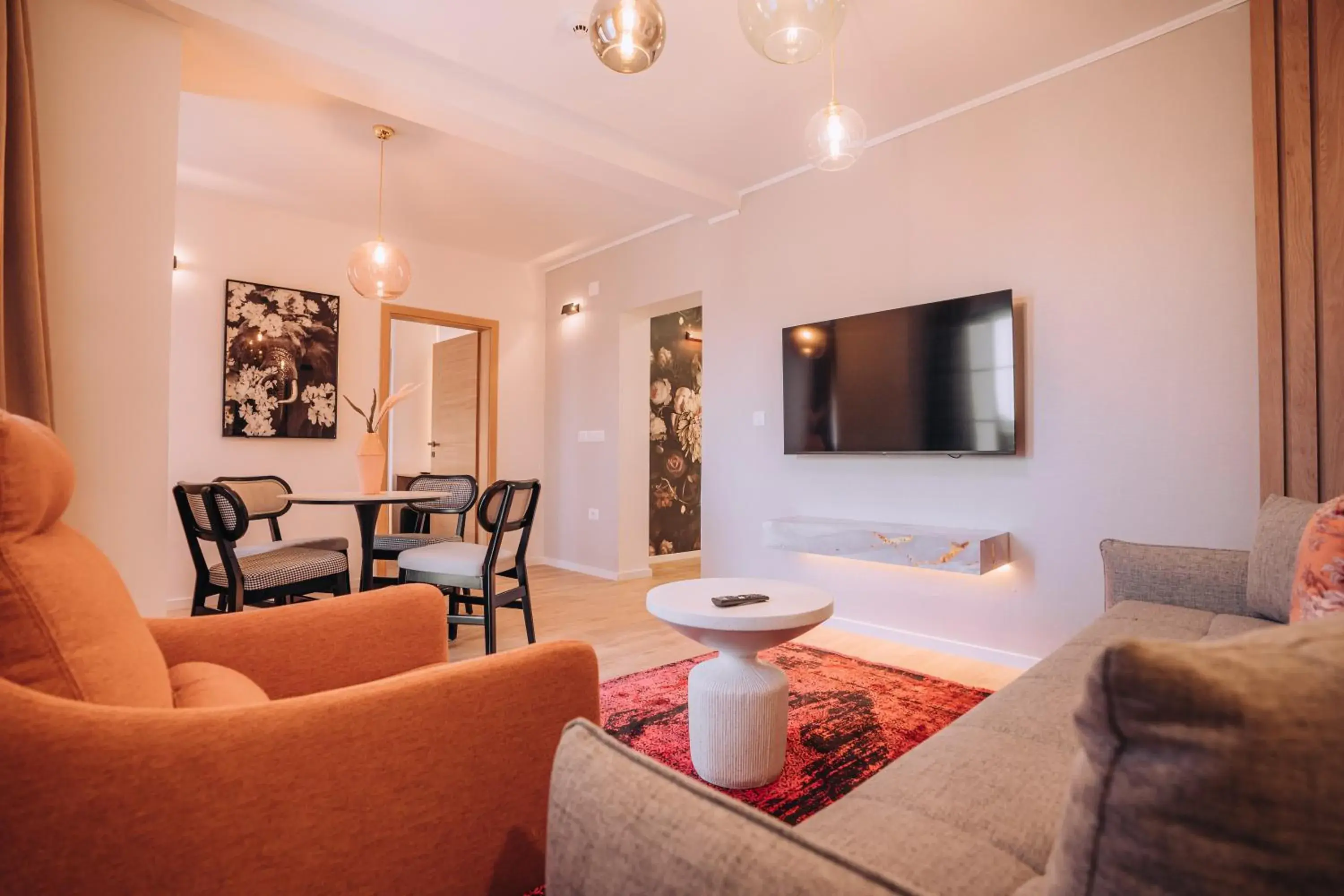 Apartment with Lake View in Villa Pupin Gorna Porta Apartment with Lake View in Villa Pupin Gorna Porta