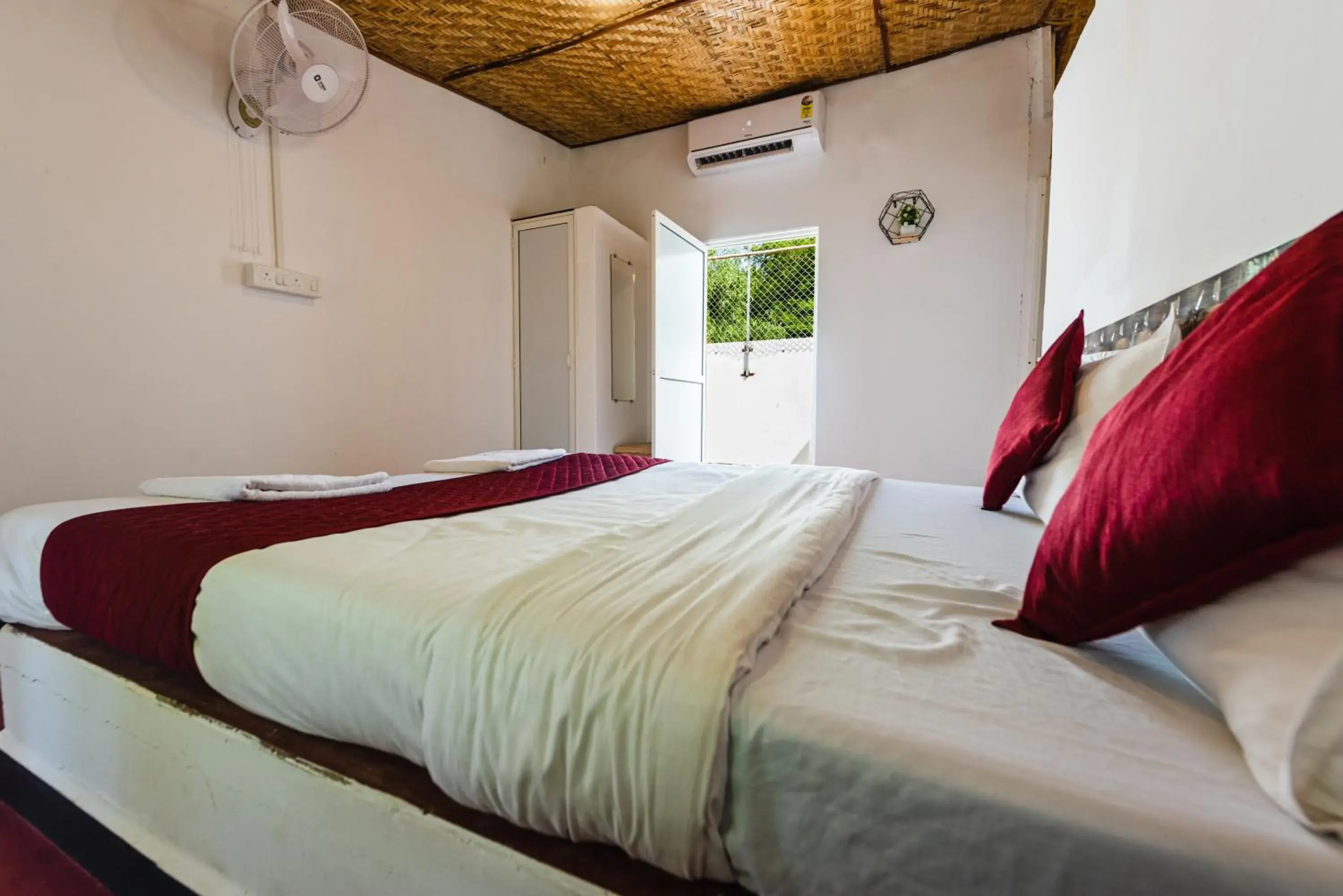 air conditioner in Hotel La Paulo's Near Beach Resort air conditioner in Hotel La Paulo's Near Beach Resort