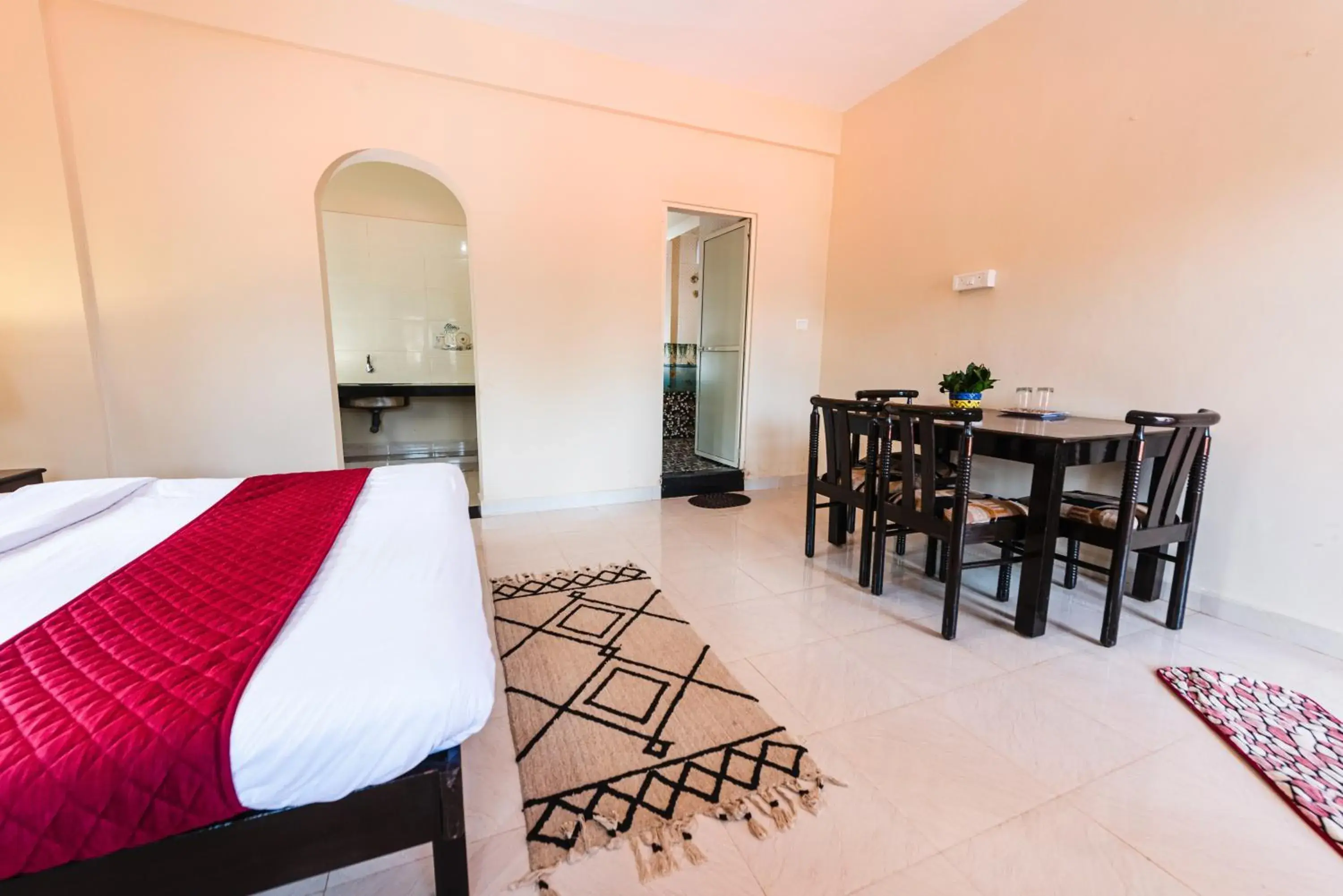 Bedroom in Hotel La Paulo's Near Beach Resort Bedroom in Hotel La Paulo's Near Beach Resort