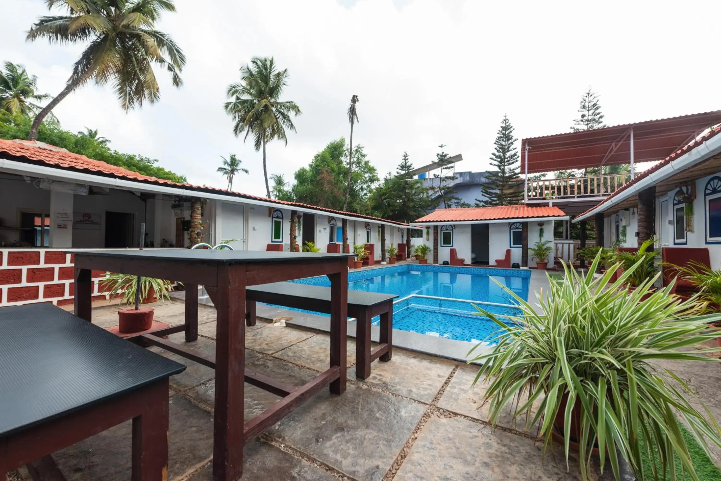Swimming pool in Hotel La Paulo's Near Beach Resort Swimming pool in Hotel La Paulo's Near Beach Resort
