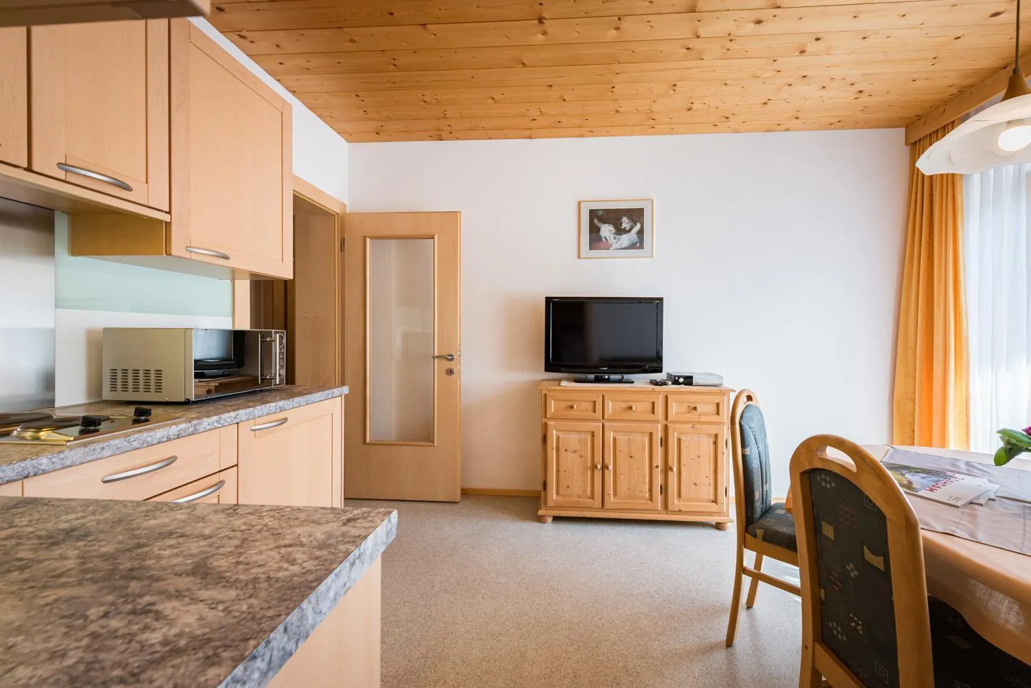 Kitchen or kitchenette in Ferienpension Steiner