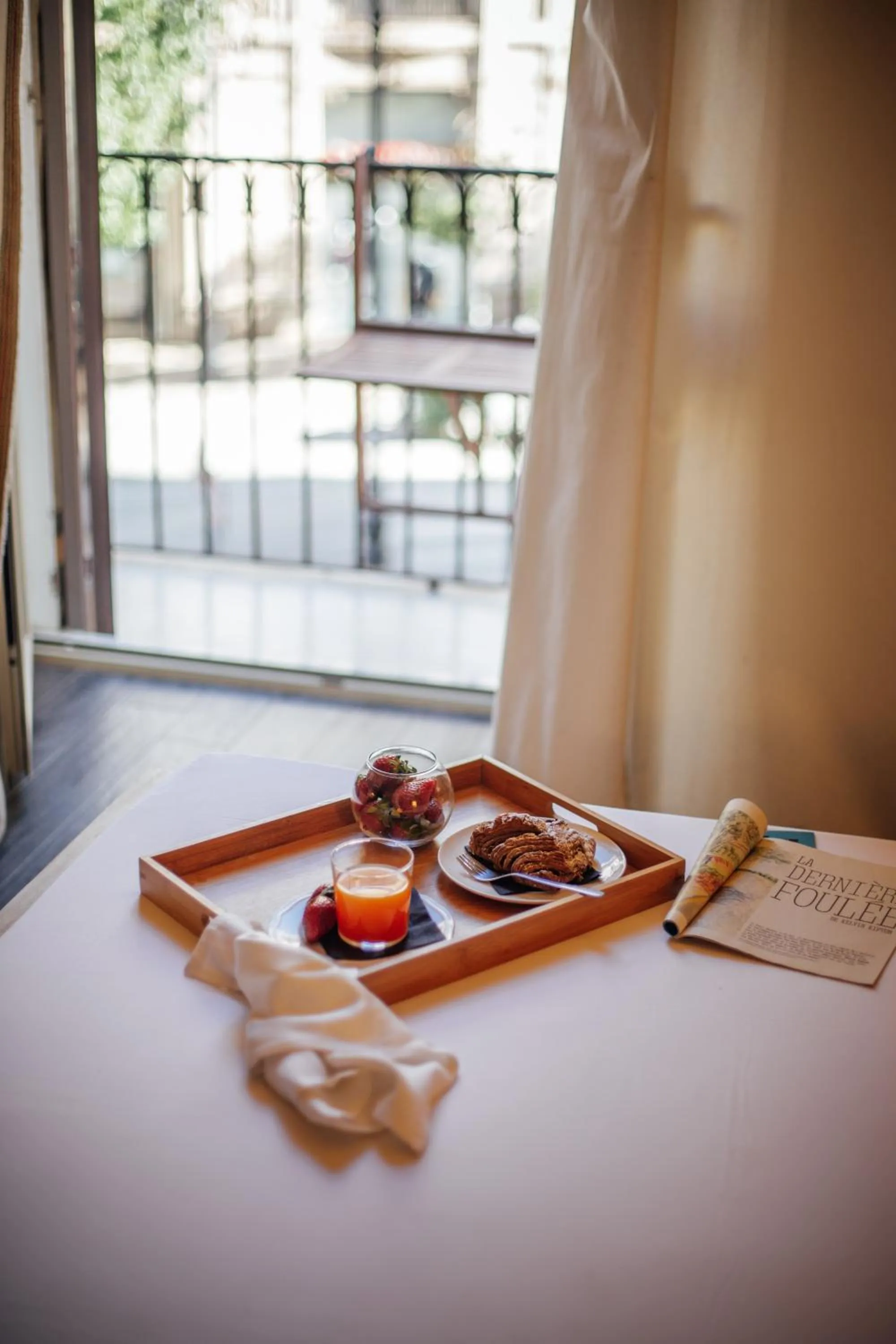 View (from property/room), Bed in AQUAROOMS Suites