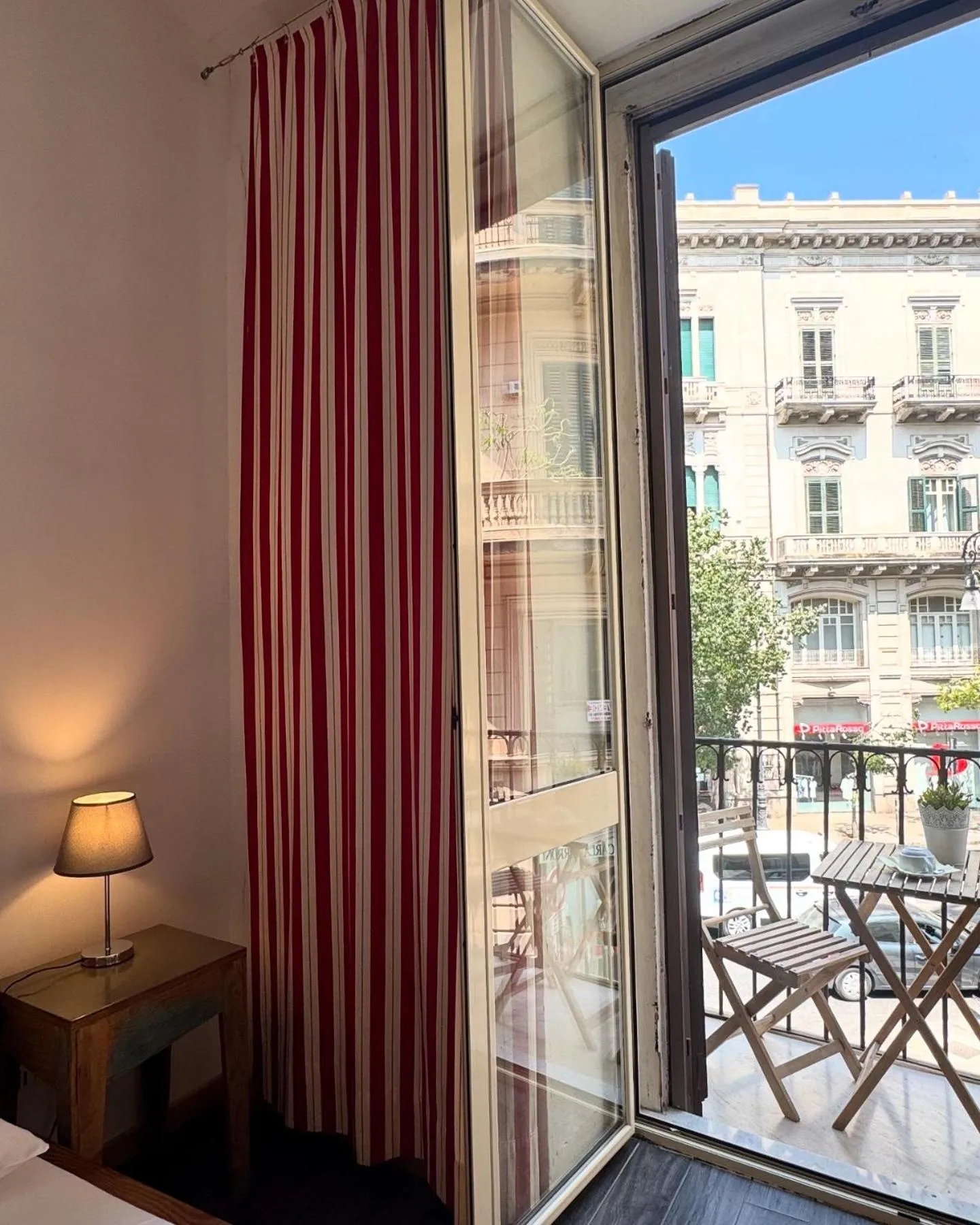 Hot Tub in AQUAROOMS Suites