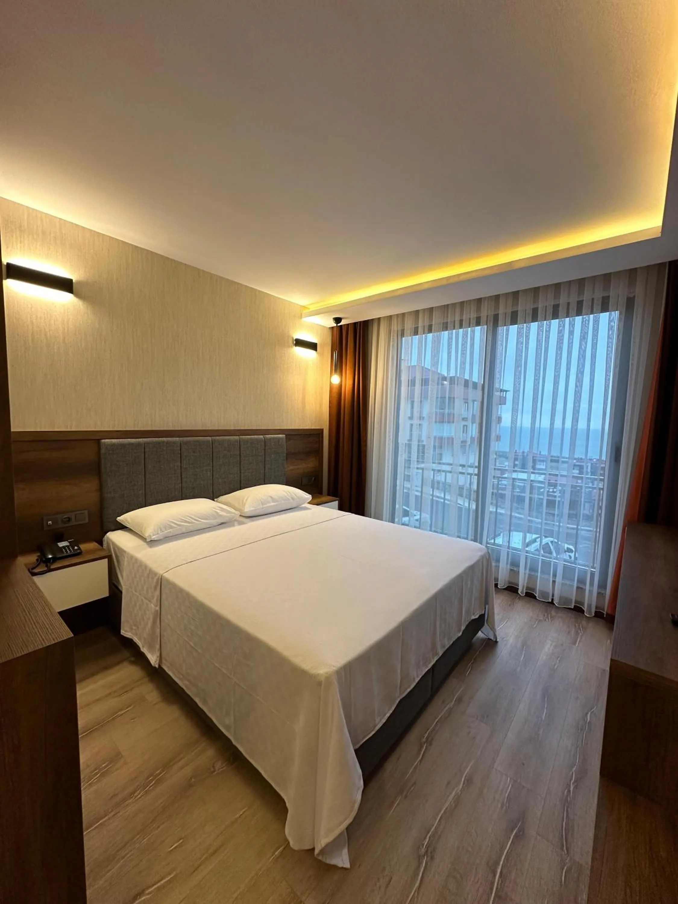 Bedroom, Bed in Erom Otel