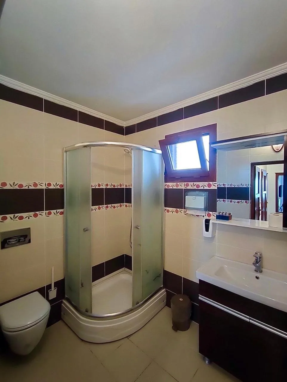 Bathroom in Erom Otel