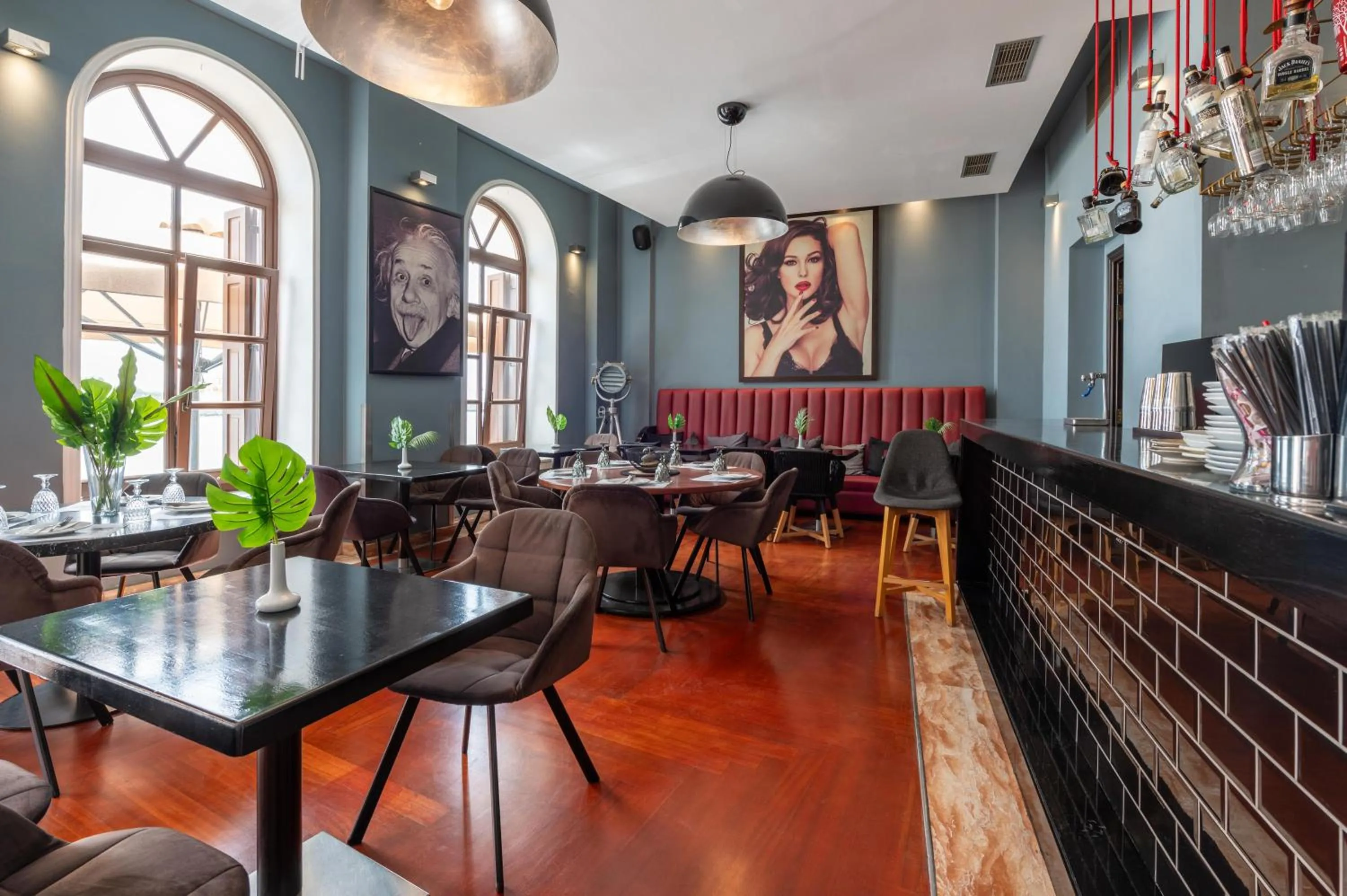 La Boheme Hotel