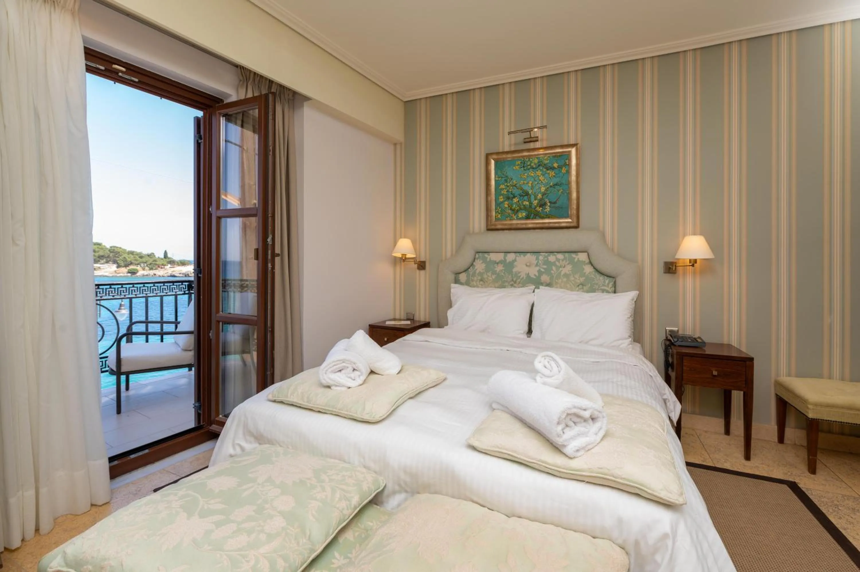 Bed in La Boheme Hotel