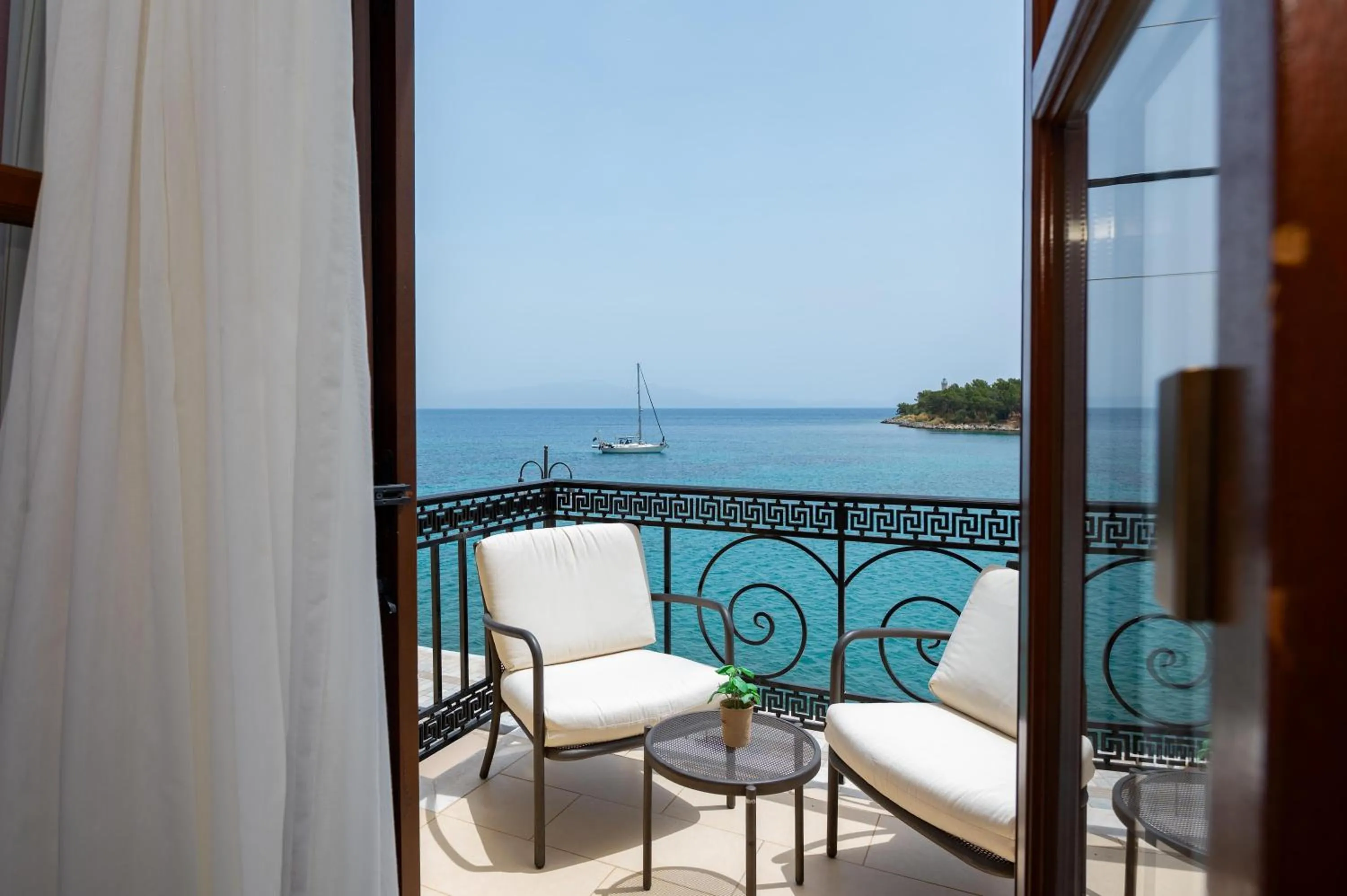 La Boheme Hotel