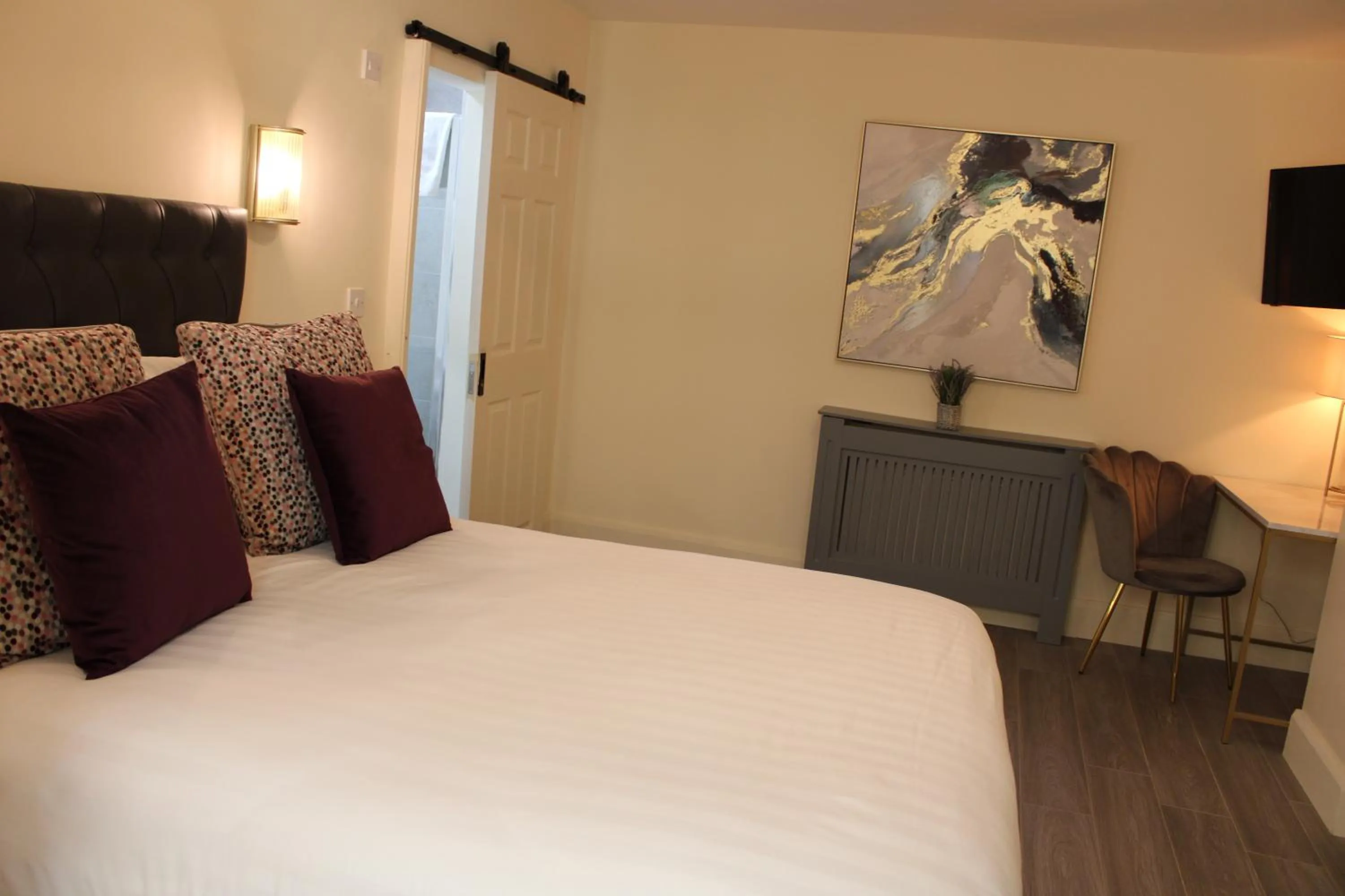 Bed in Kildare House Hotel