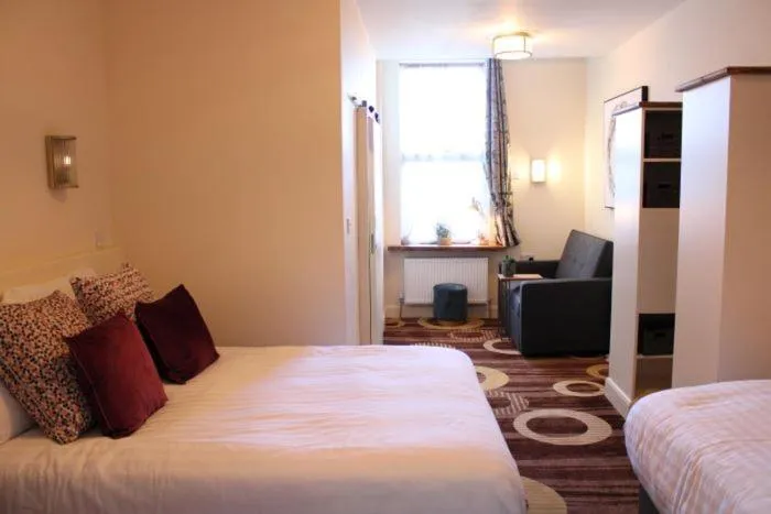 Bed in Kildare House Hotel