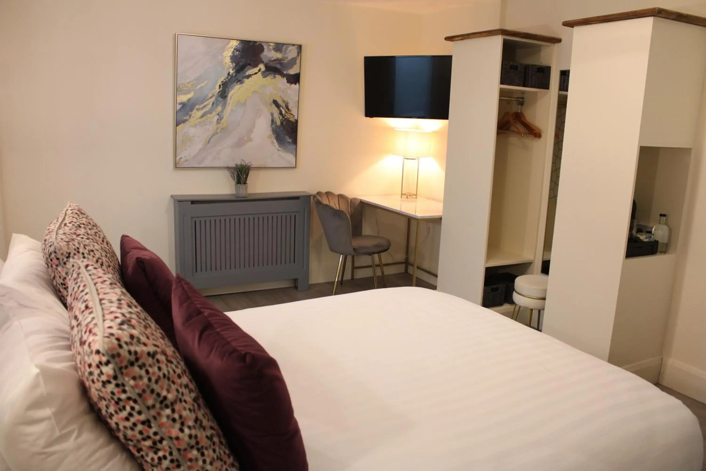 Bedroom, Bed in Kildare House Hotel Bedroom, Bed in Kildare House Hotel