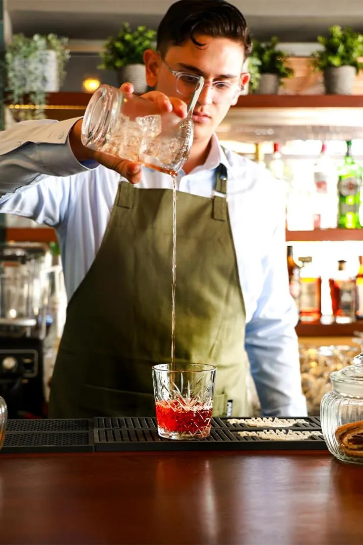 Restaurant/places to eat in Mikes Kanarium City Hotel