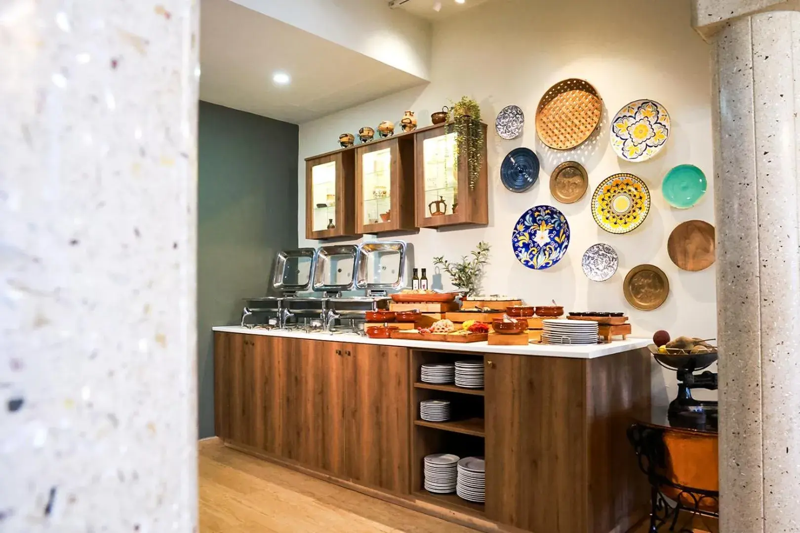 Breakfast in Mikes Kanarium City Hotel Breakfast in Mikes Kanarium City Hotel