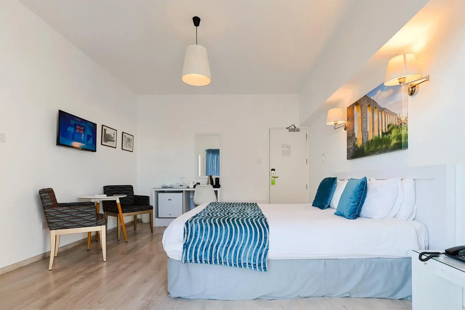 Property building, Bed in Mikes Kanarium City Hotel Property building, Bed in Mikes Kanarium City Hotel