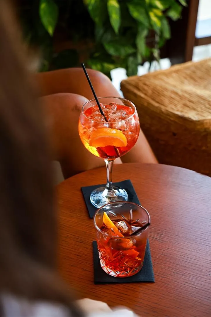 Restaurant/places to eat in Mikes Kanarium City Hotel