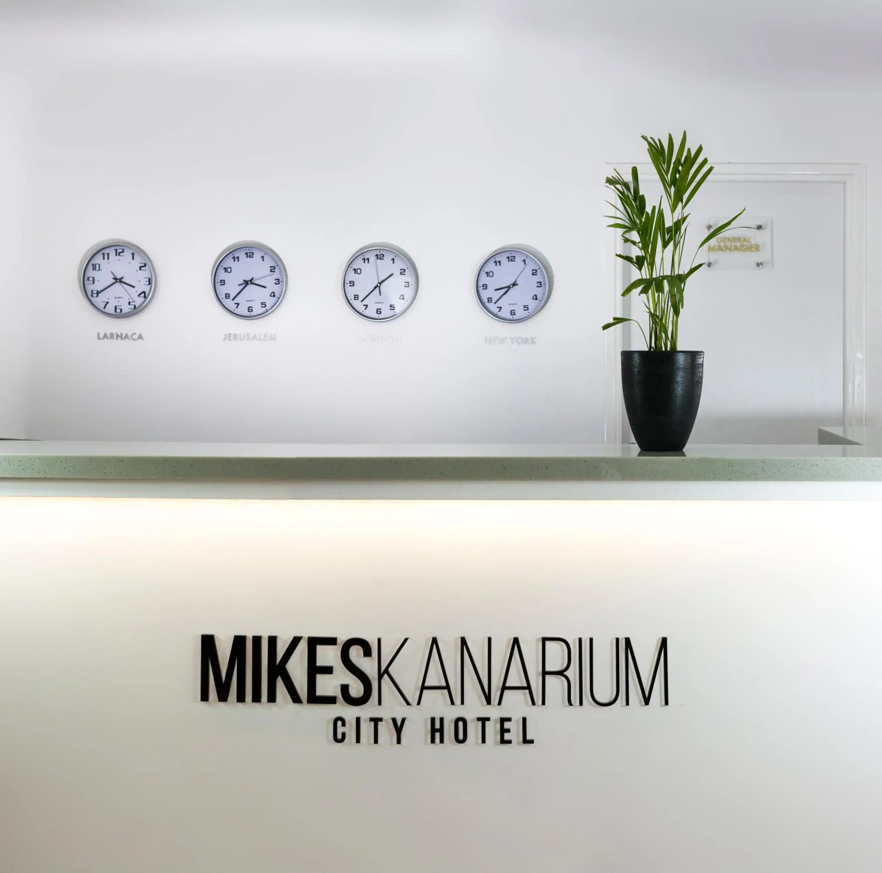 Facade/entrance in Mikes Kanarium City Hotel