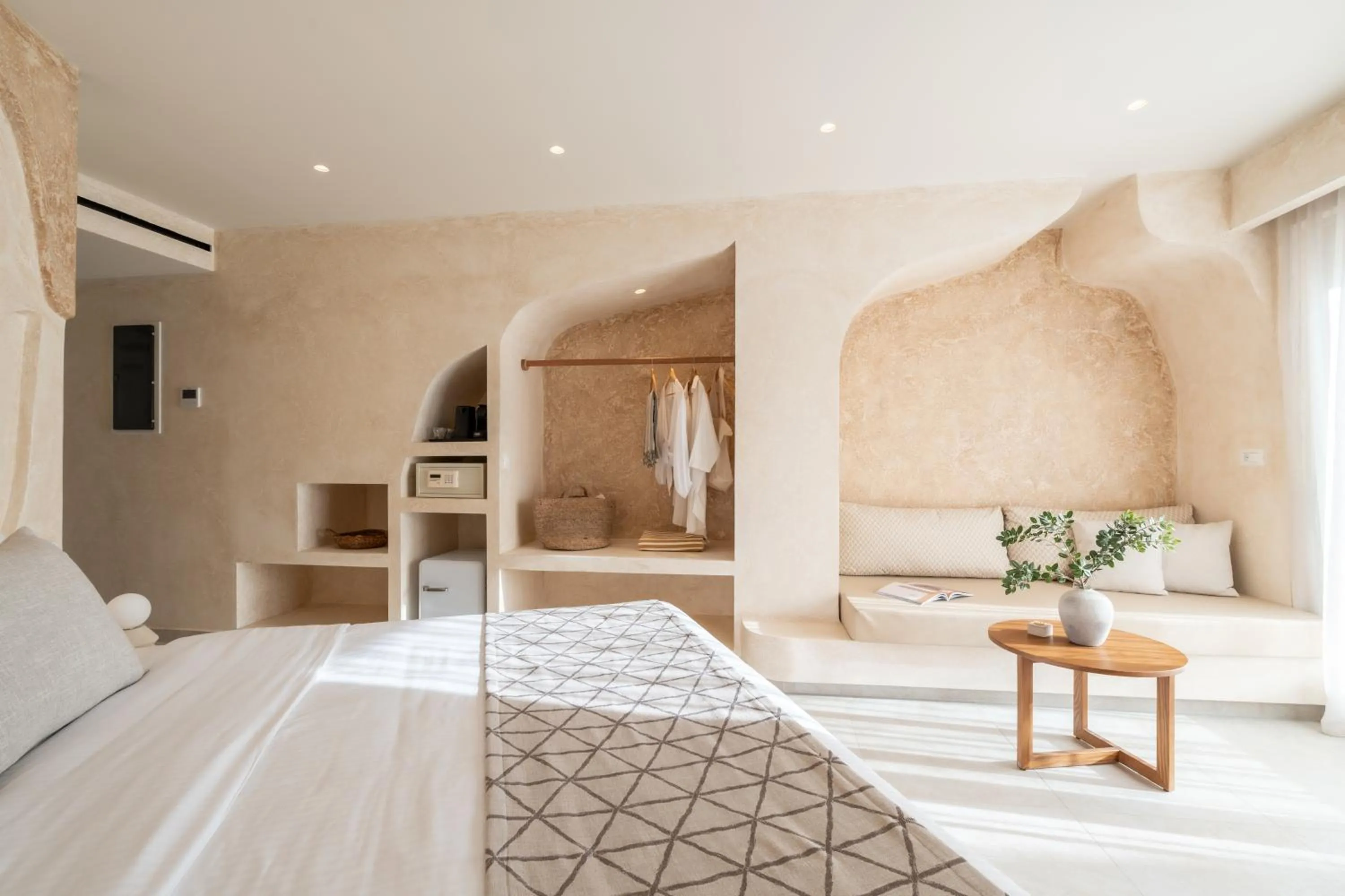 Bed in Heyday Luxury Suites