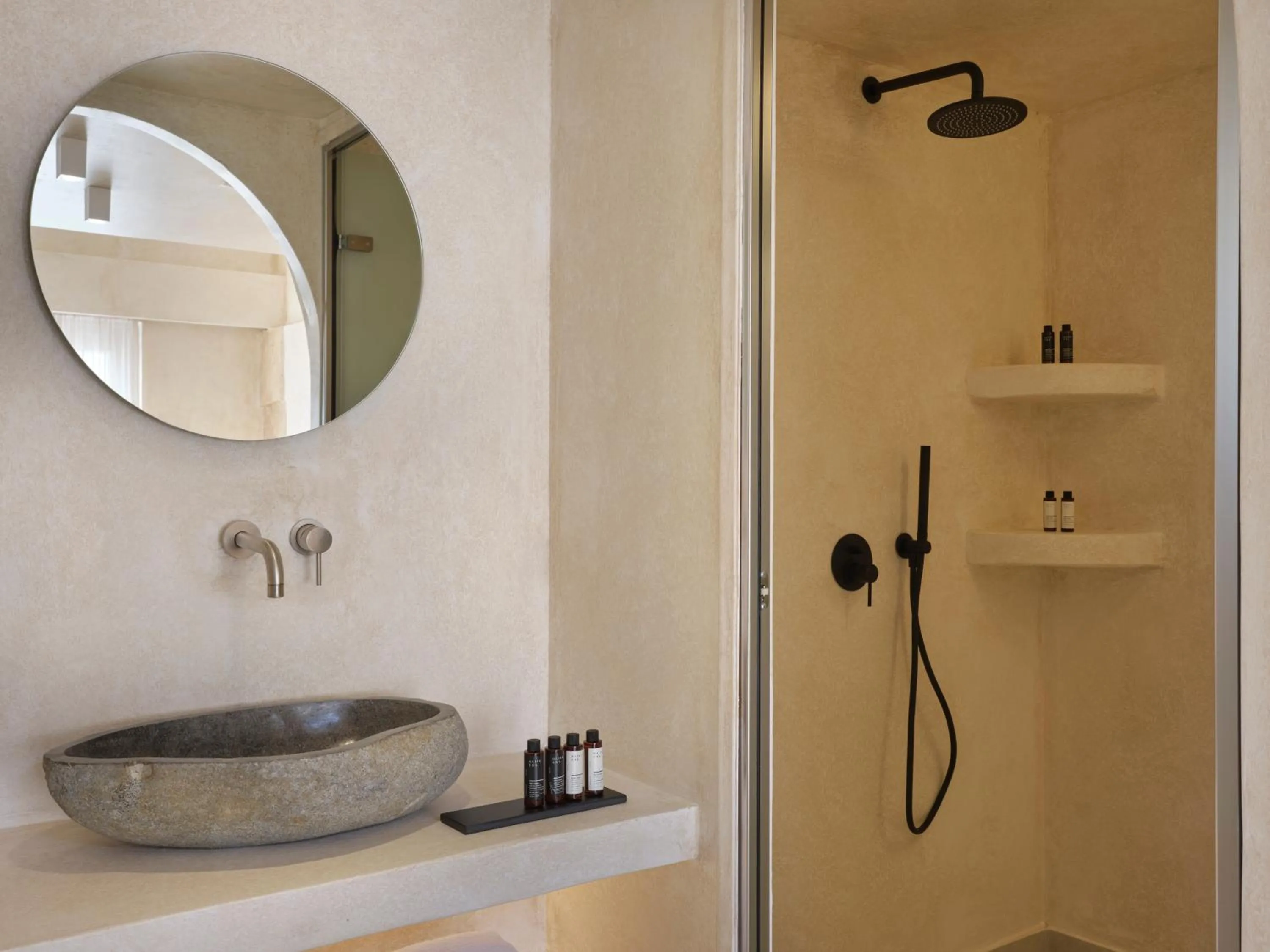 Heyday Luxury Suites