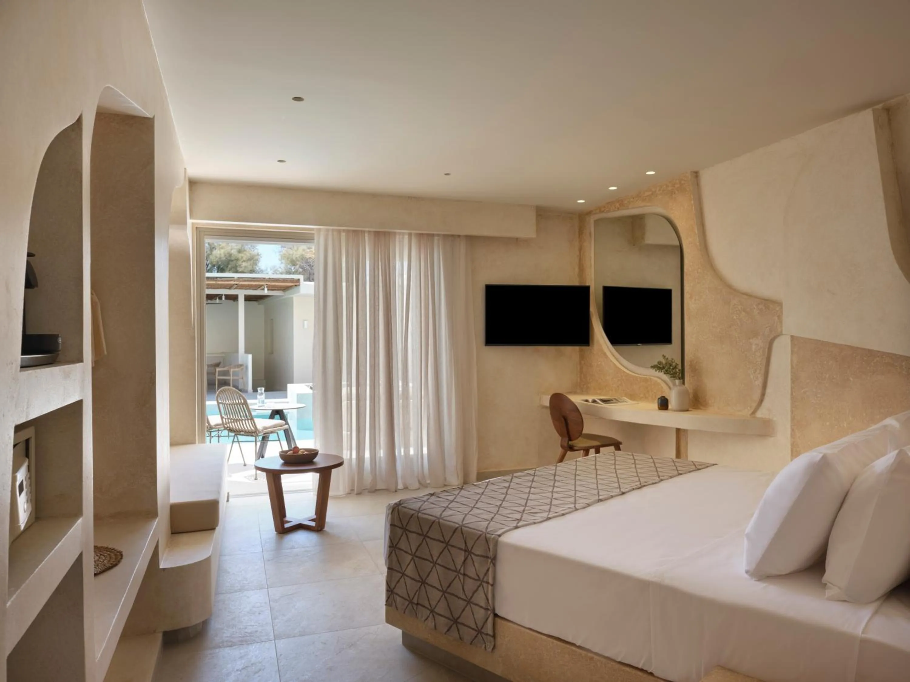 Bed in Heyday Luxury Suites