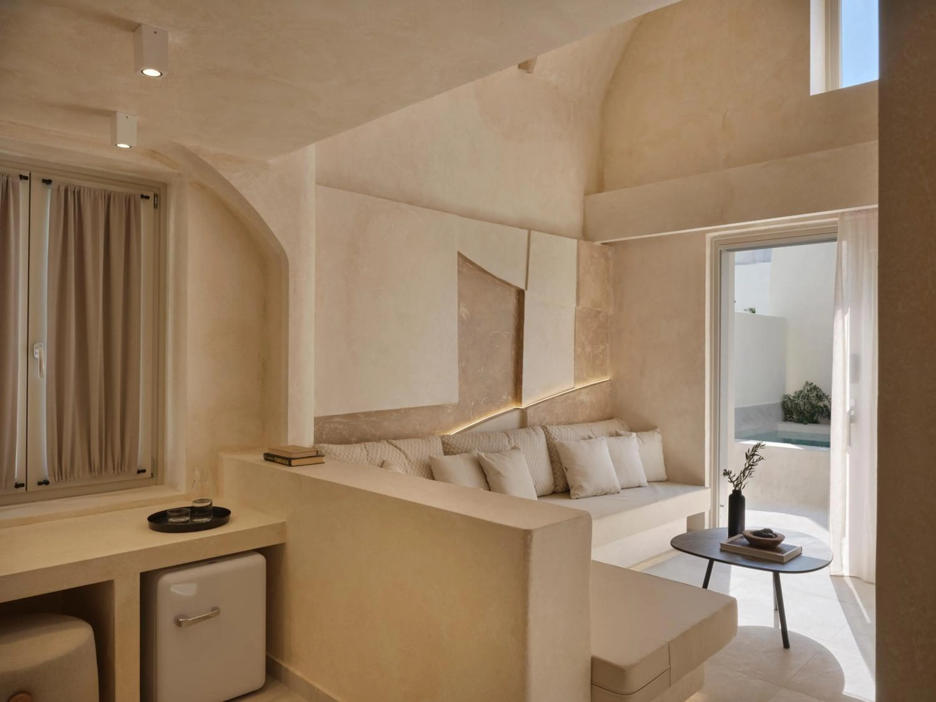 Bed in Heyday Luxury Suites