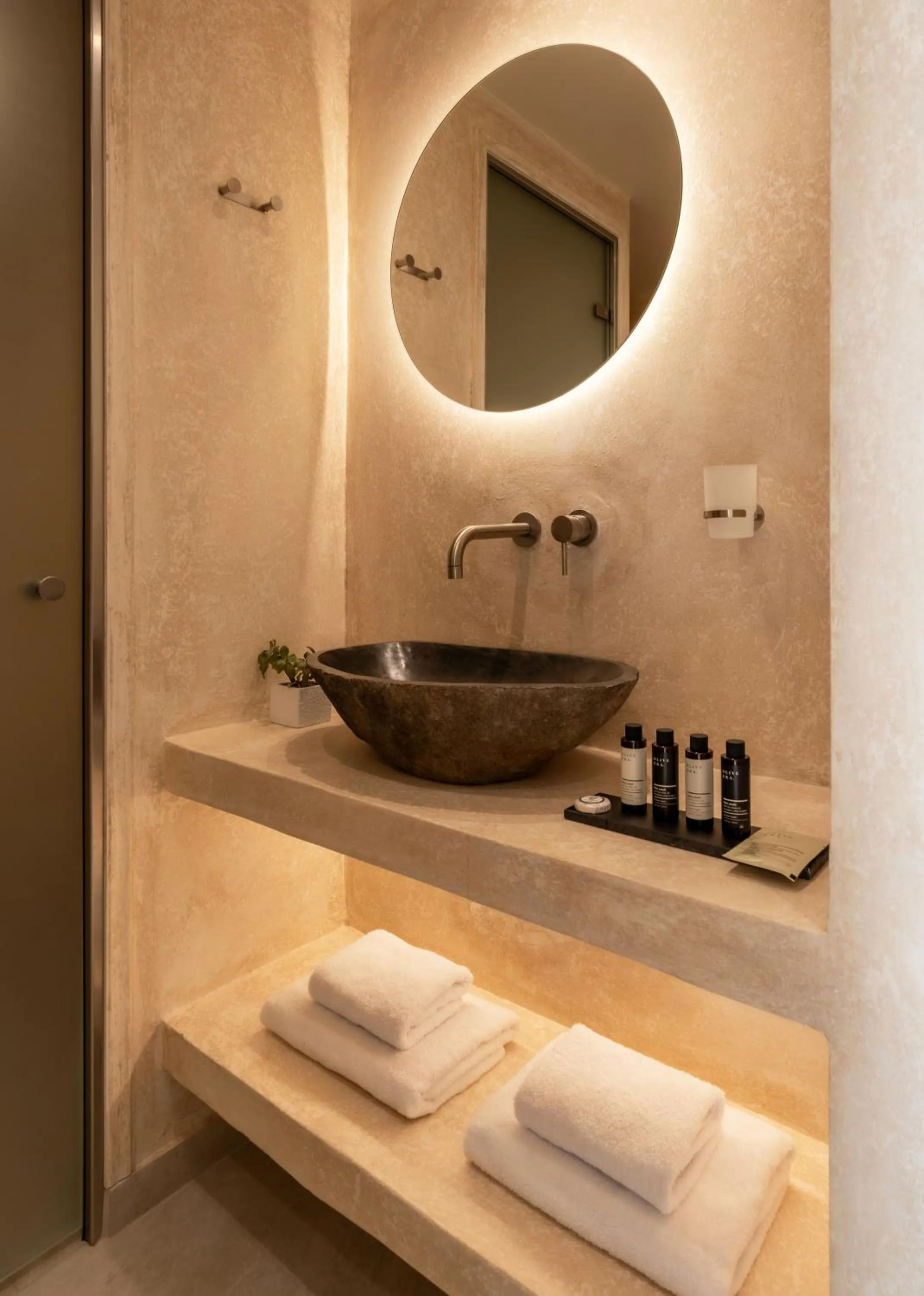 Heyday Luxury Suites