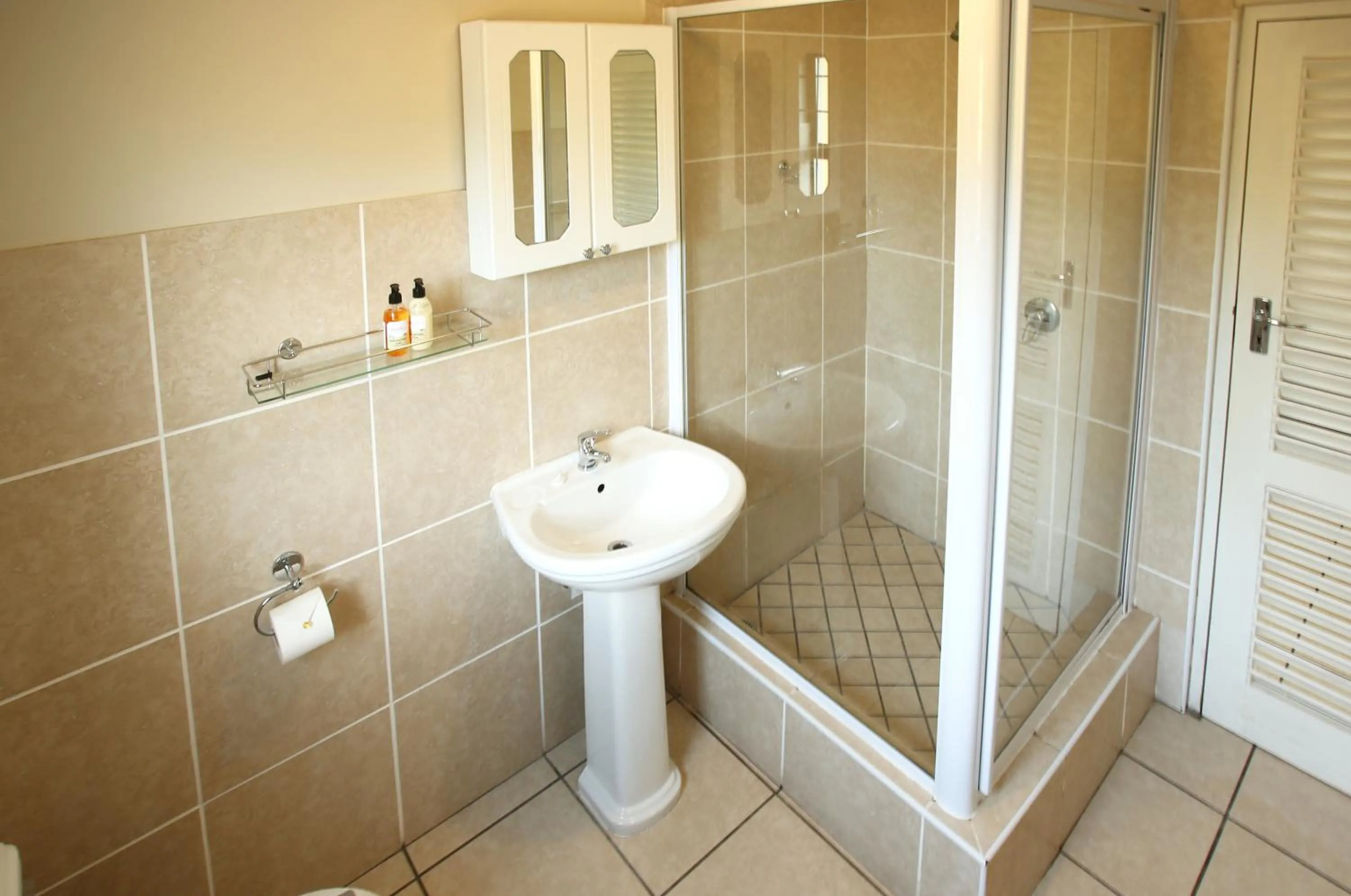 Shower in Kian's Place, Langebaan, 8-sleeper