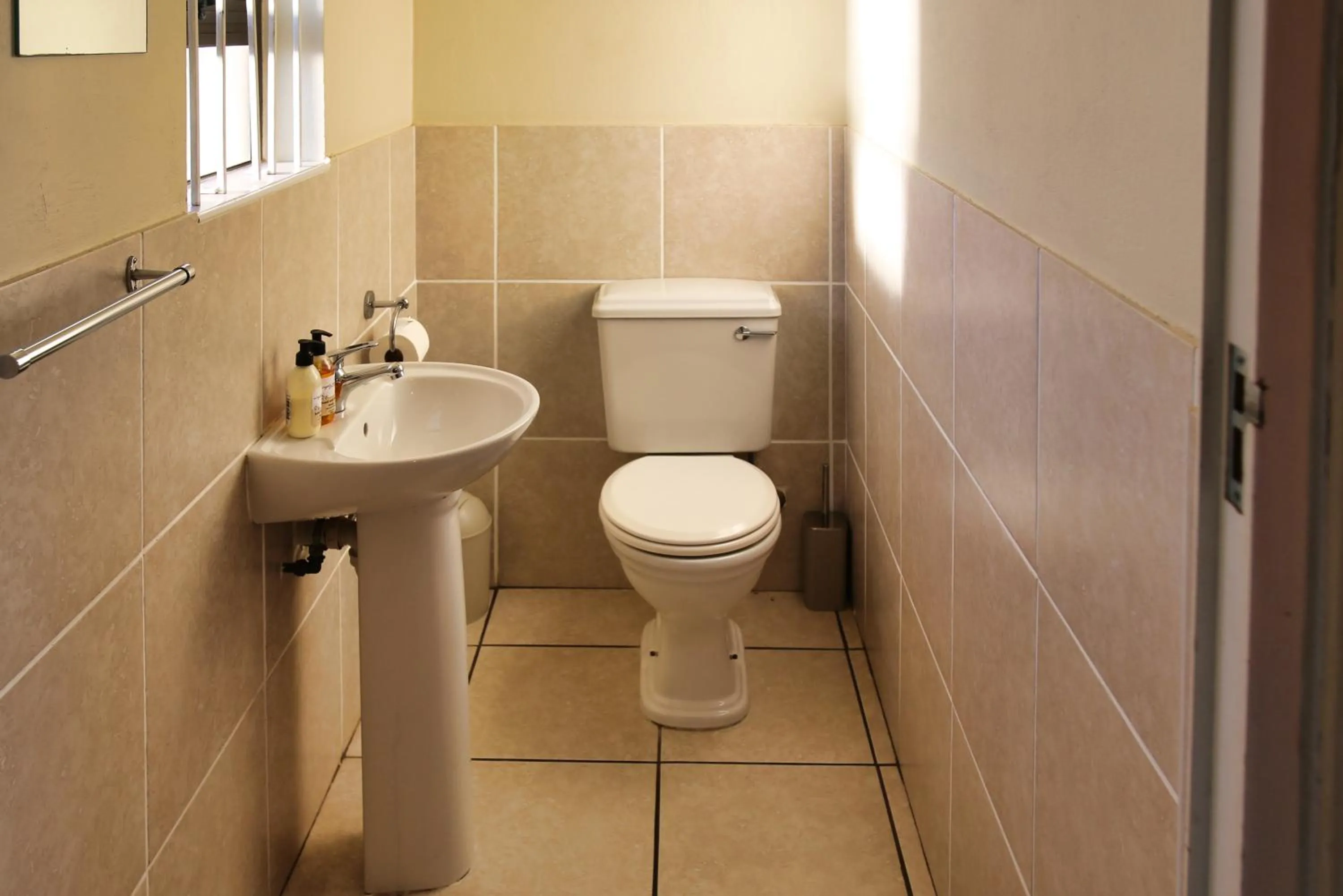 Toilet in Kian's Place, Langebaan, 8-sleeper