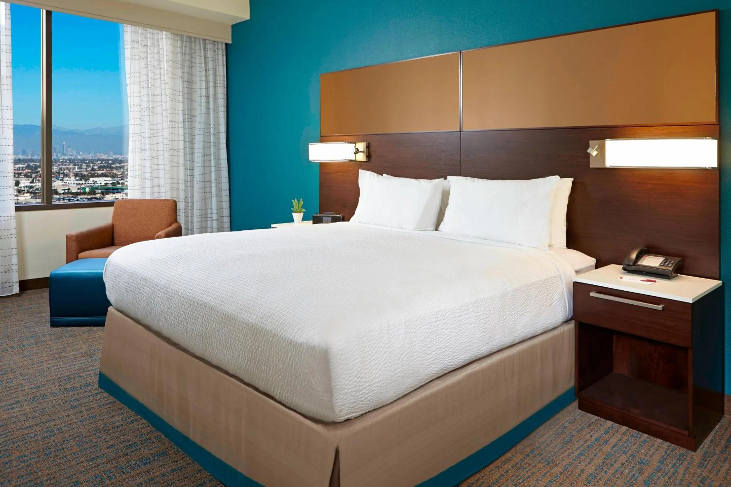 Bedroom, Bed in Residence Inn by Marriott Los Angeles LAX/Century Boulevard
