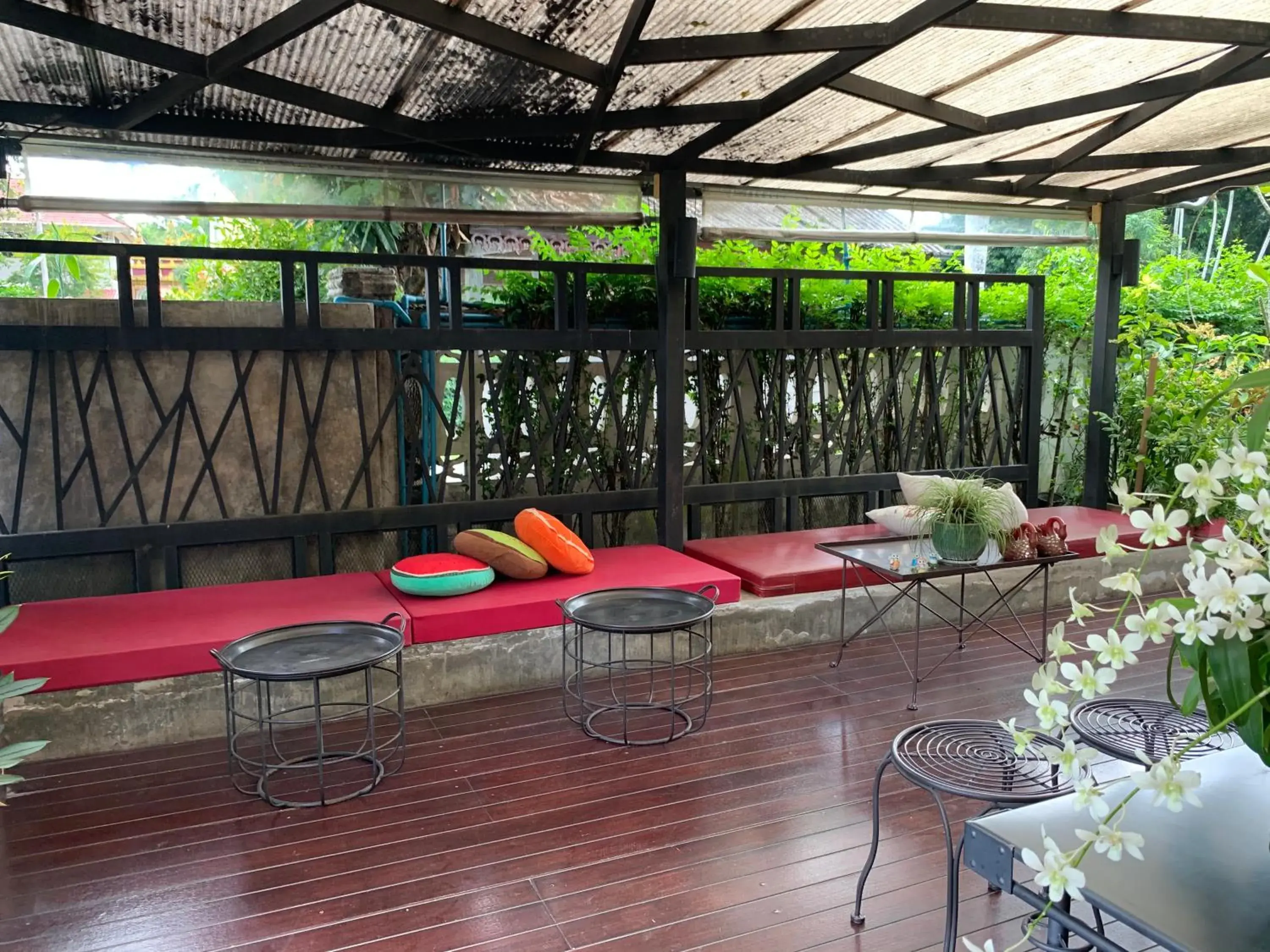 Seating area in Homey Dormy Chiangrai Seating area in Homey Dormy Chiangrai