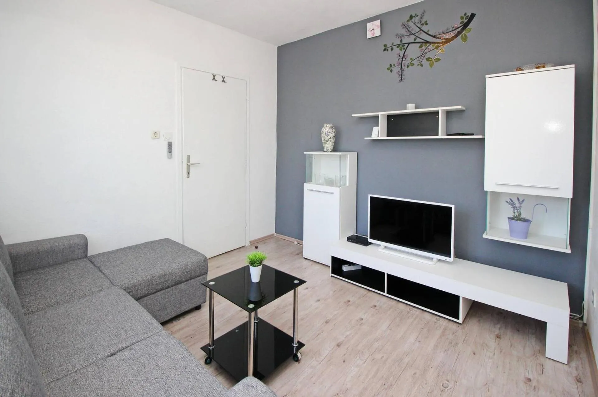 Apartment Plese
