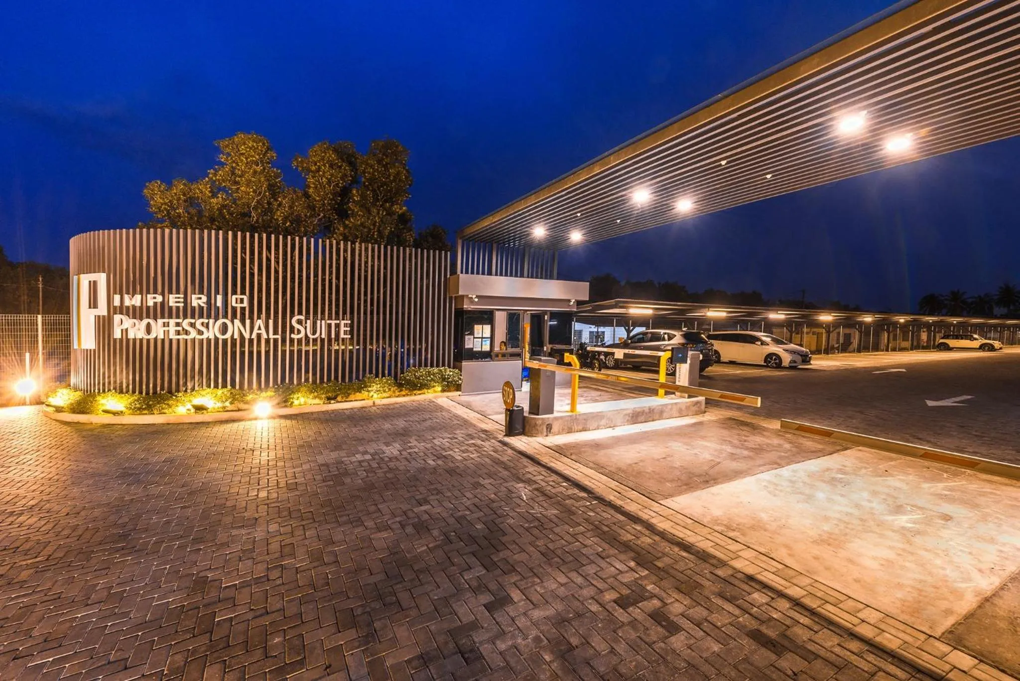 Imperio Professional Suite by Aazlina