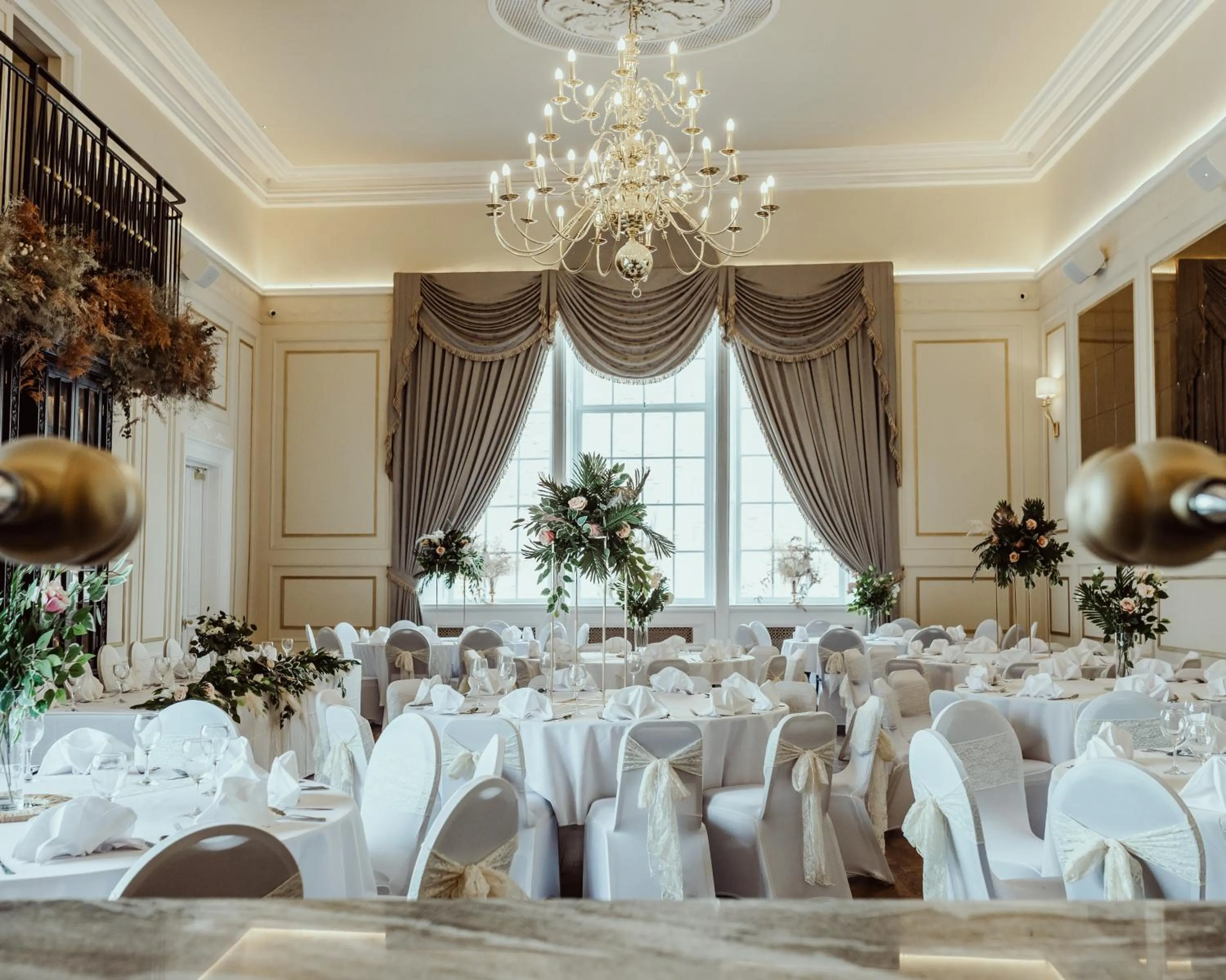 wedding in The Kings Arms Hotel