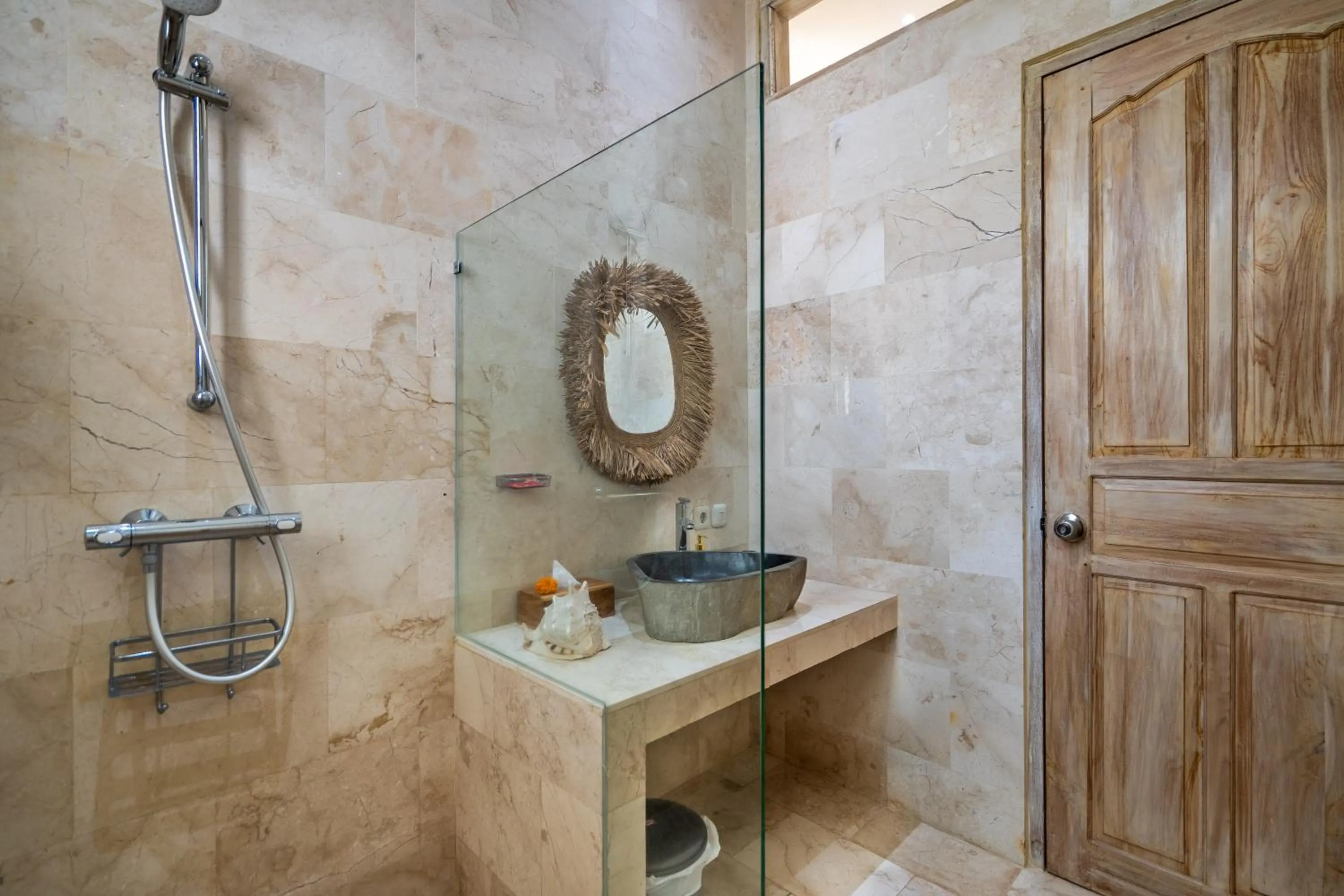 Shower in Bali View Ubud Hotel
