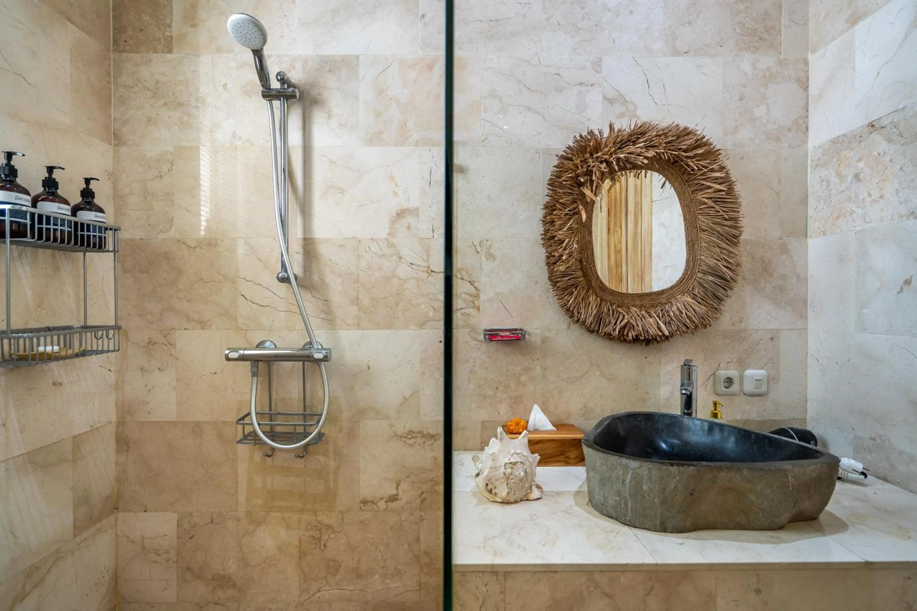 Shower in Bali View Ubud Hotel