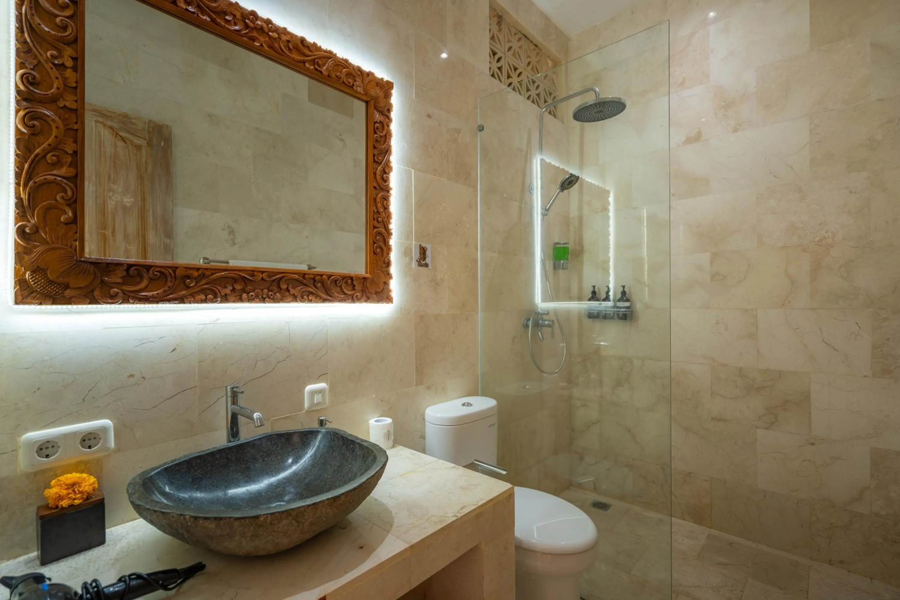 Shower in Bali View Ubud Hotel