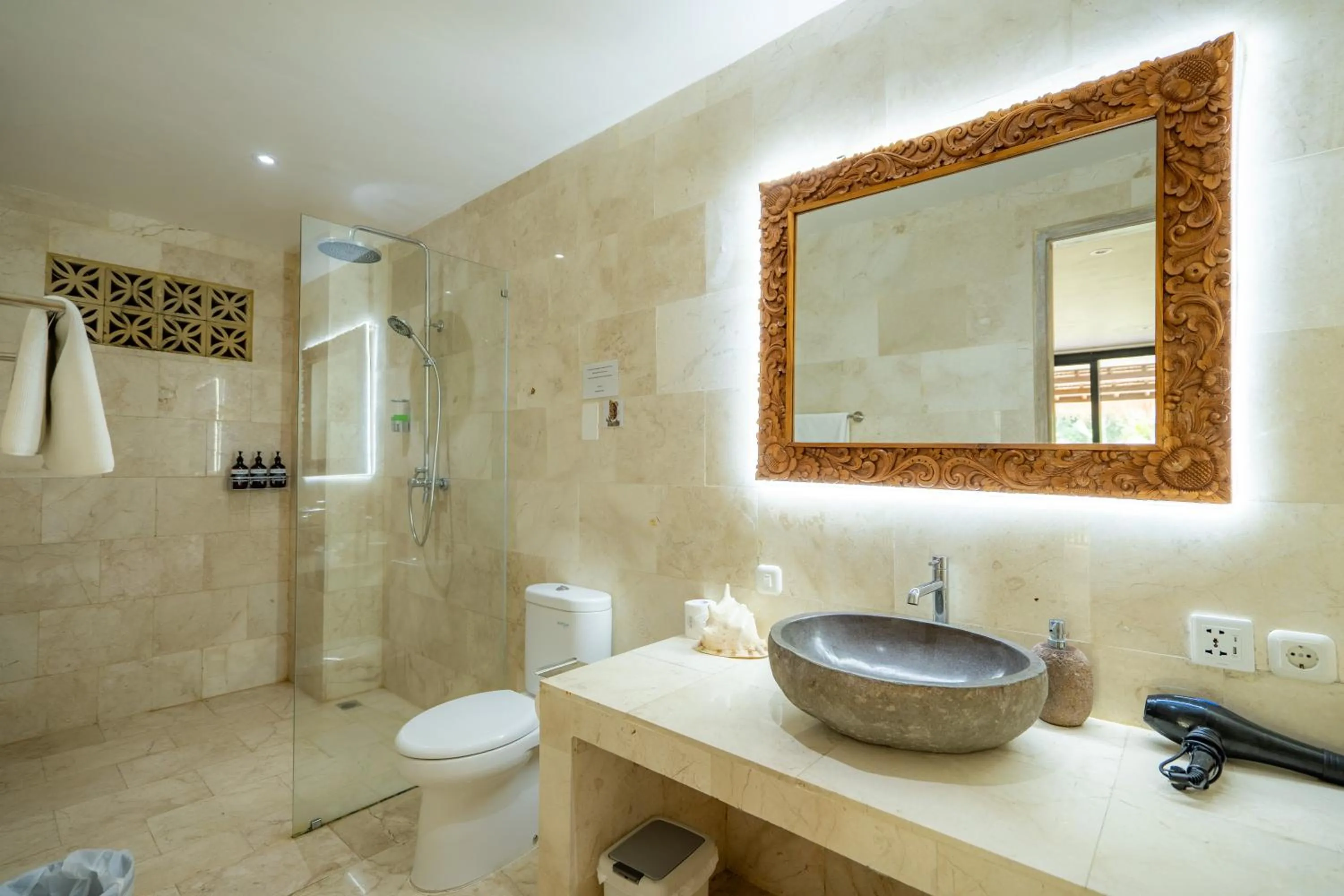 Shower in Bali View Ubud Hotel