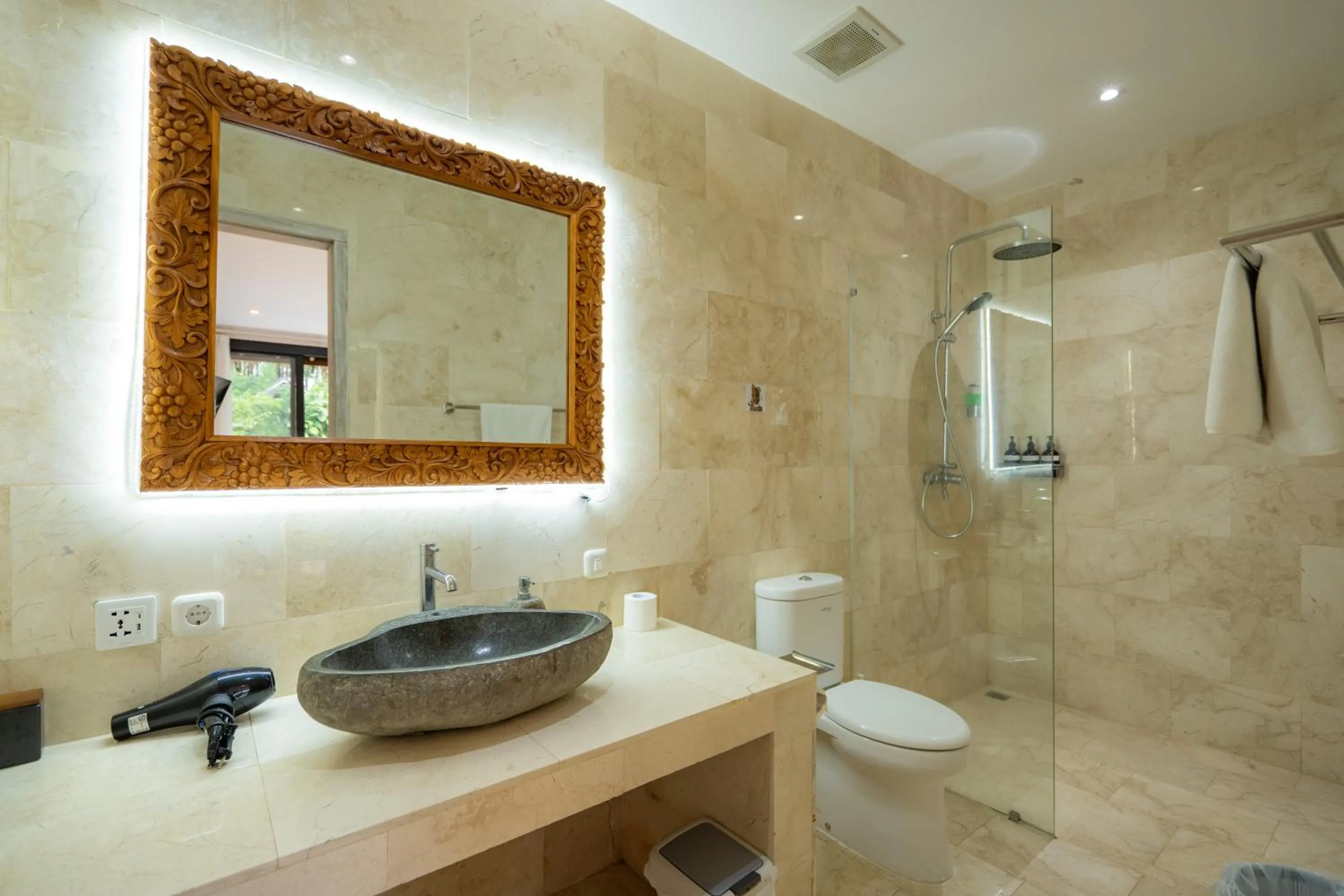 Shower in Bali View Ubud Hotel