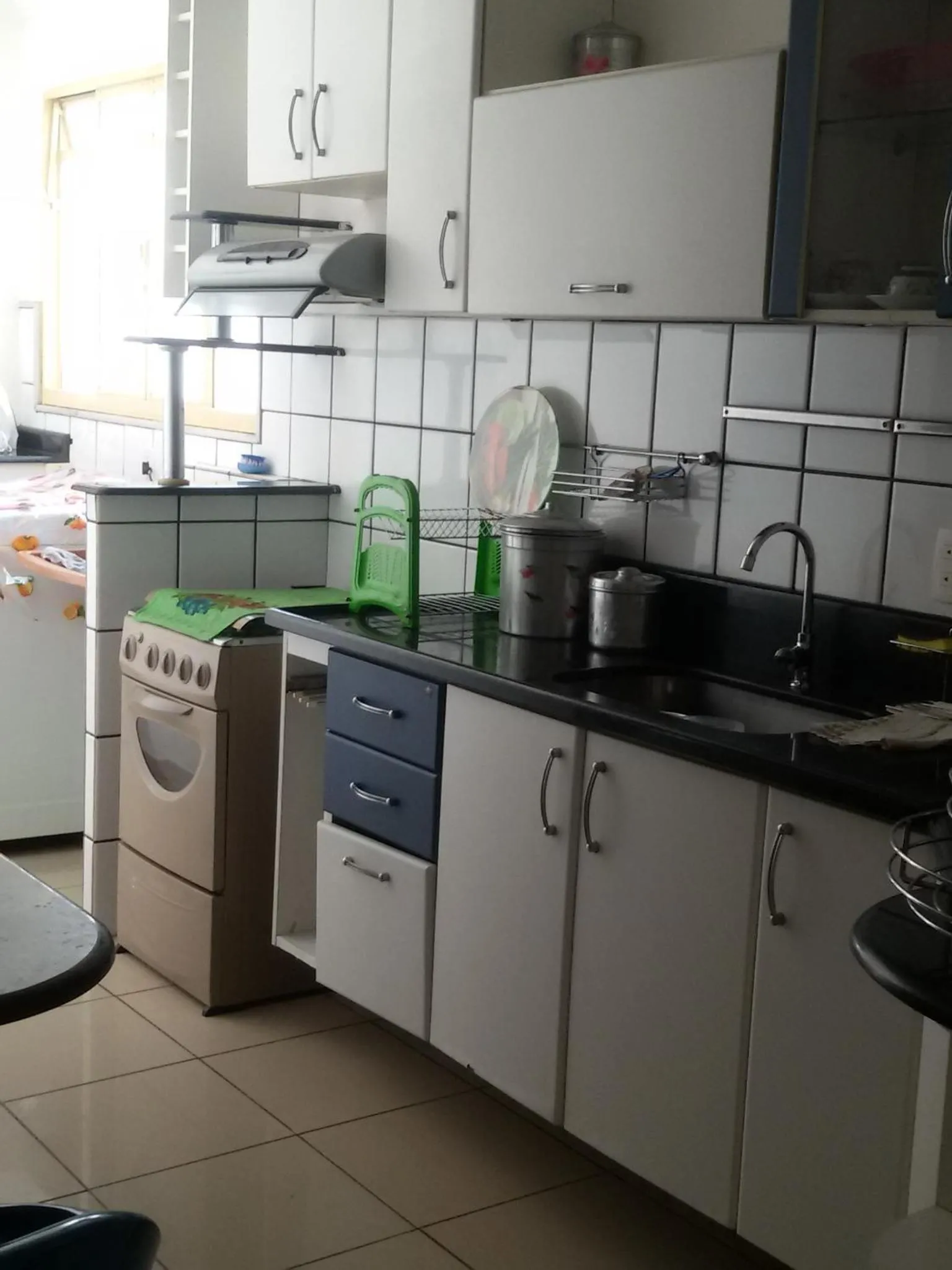 Communal kitchen in APART HOTEL MANAUS 10 Pessoas 4 Quartos