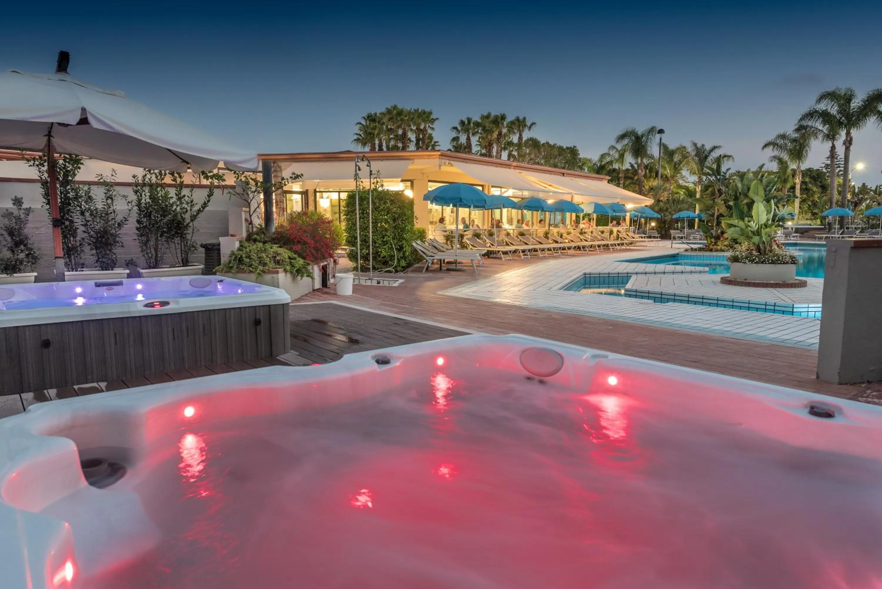 Hot Tub in Acacia Marina