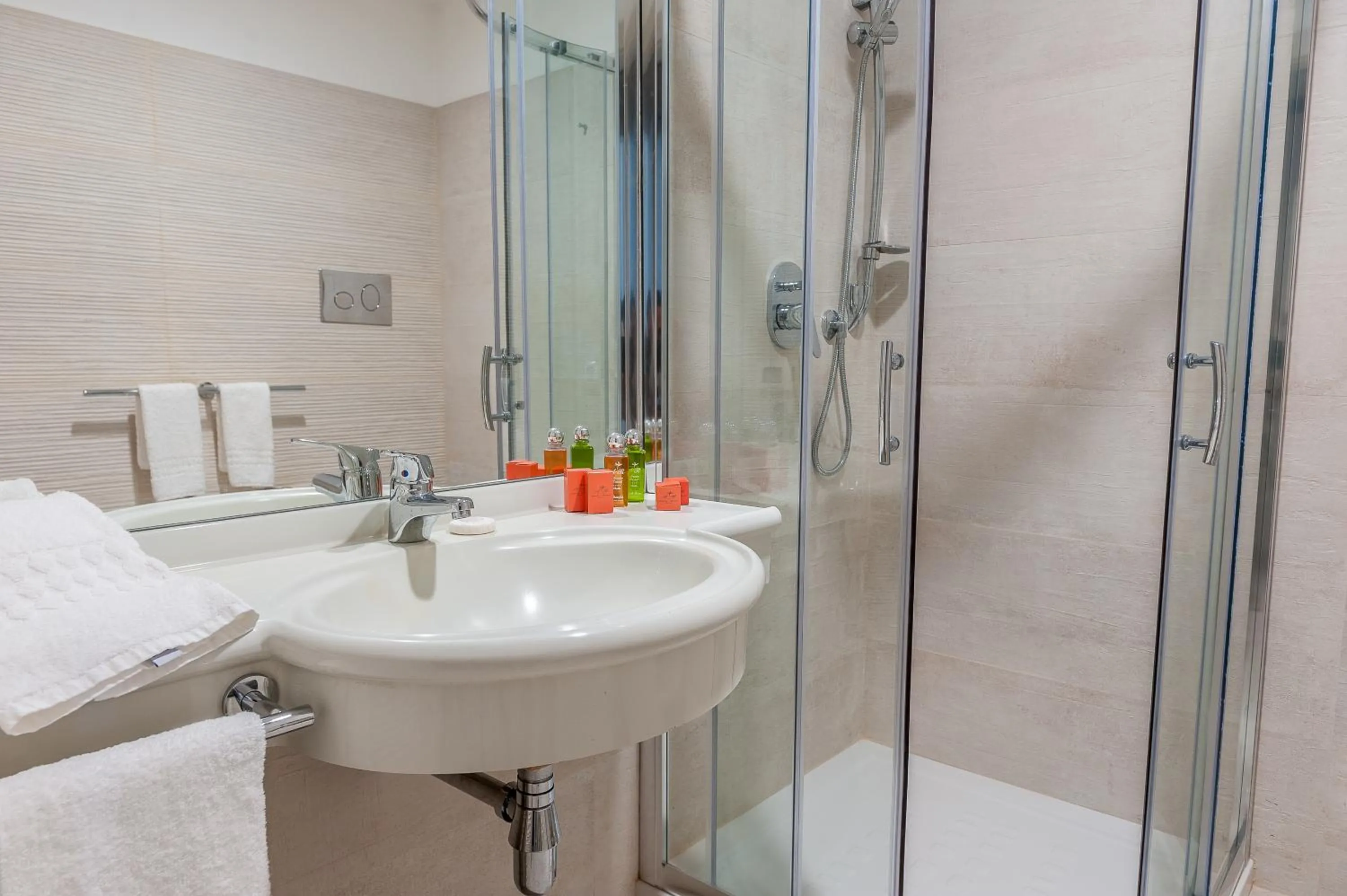 Bathroom in Acacia Marina