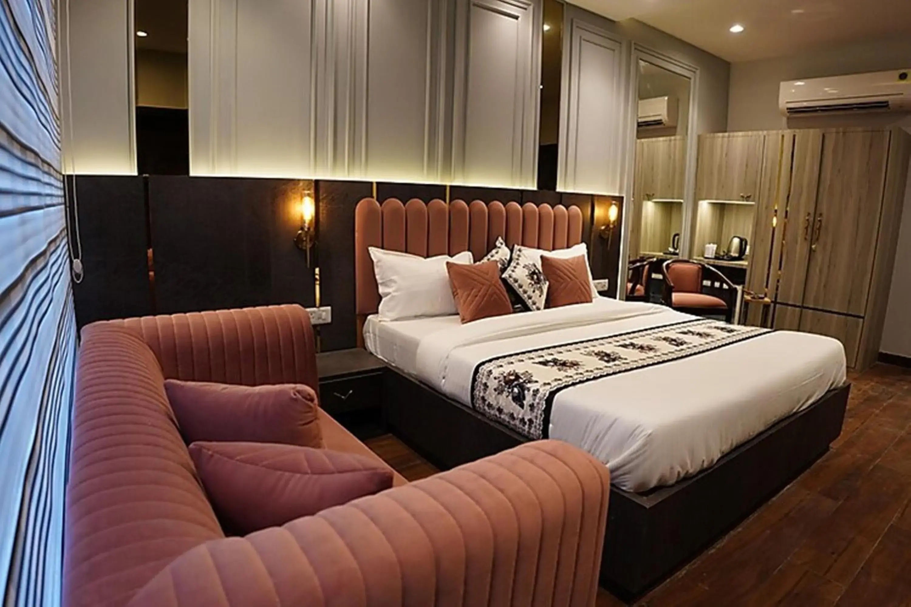 Seating area, Bed in Narison by Divud Ecom Seating area, Bed in Narison by Divud Ecom