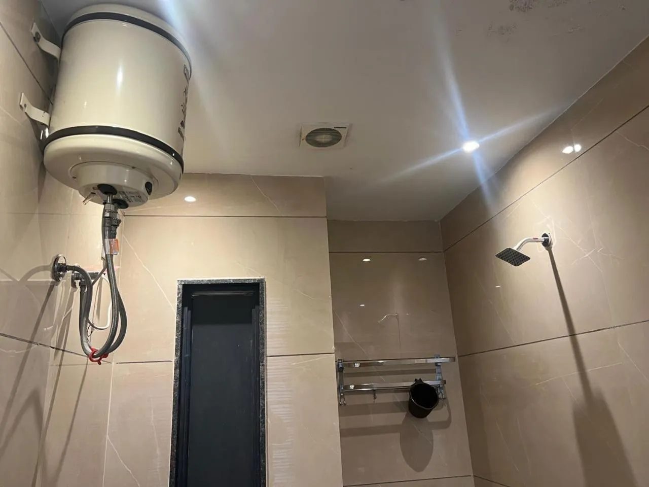 Bathroom in Narison by Divud Ecom