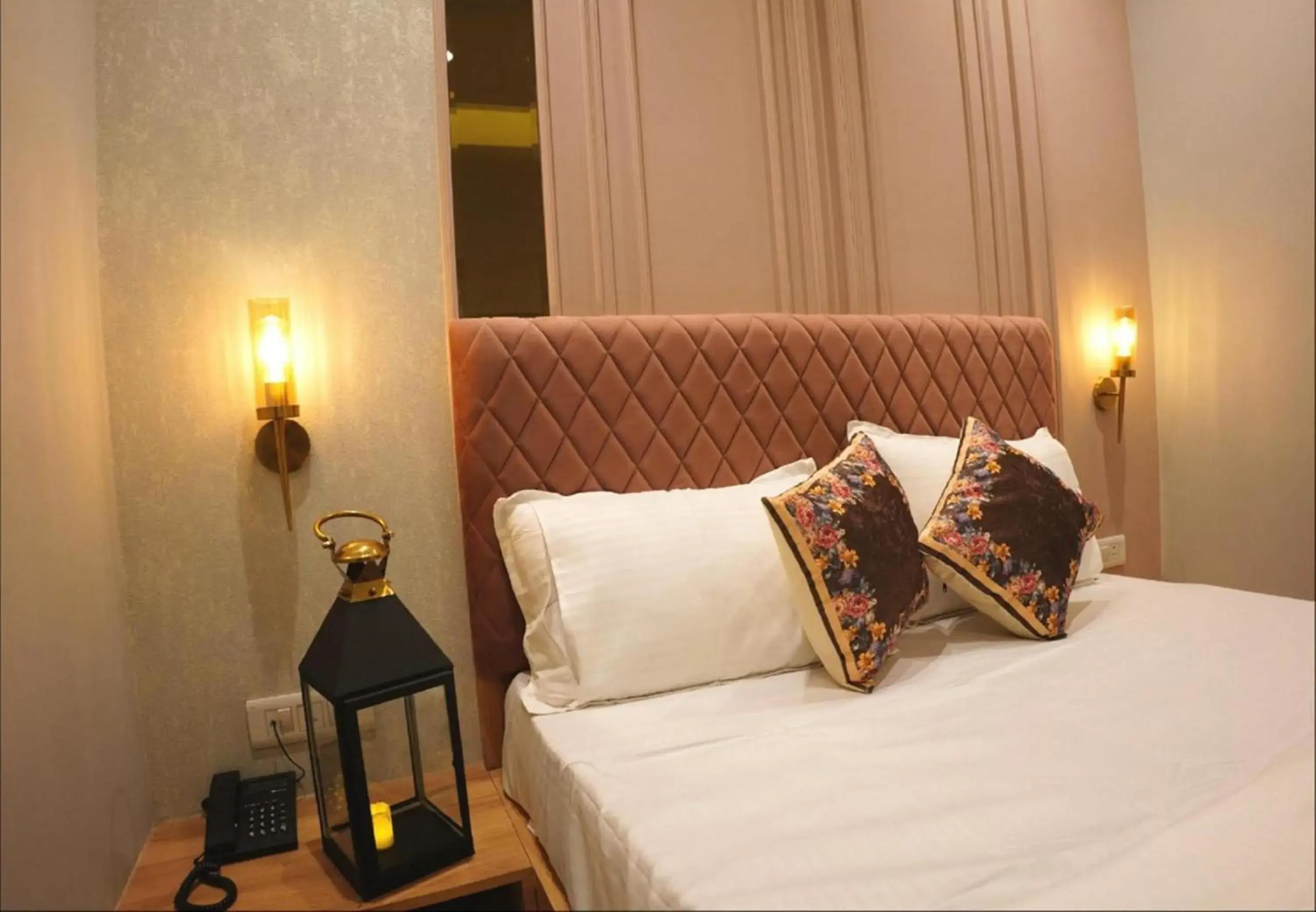 Bed in Narison by Divud Ecom Bed in Narison by Divud Ecom